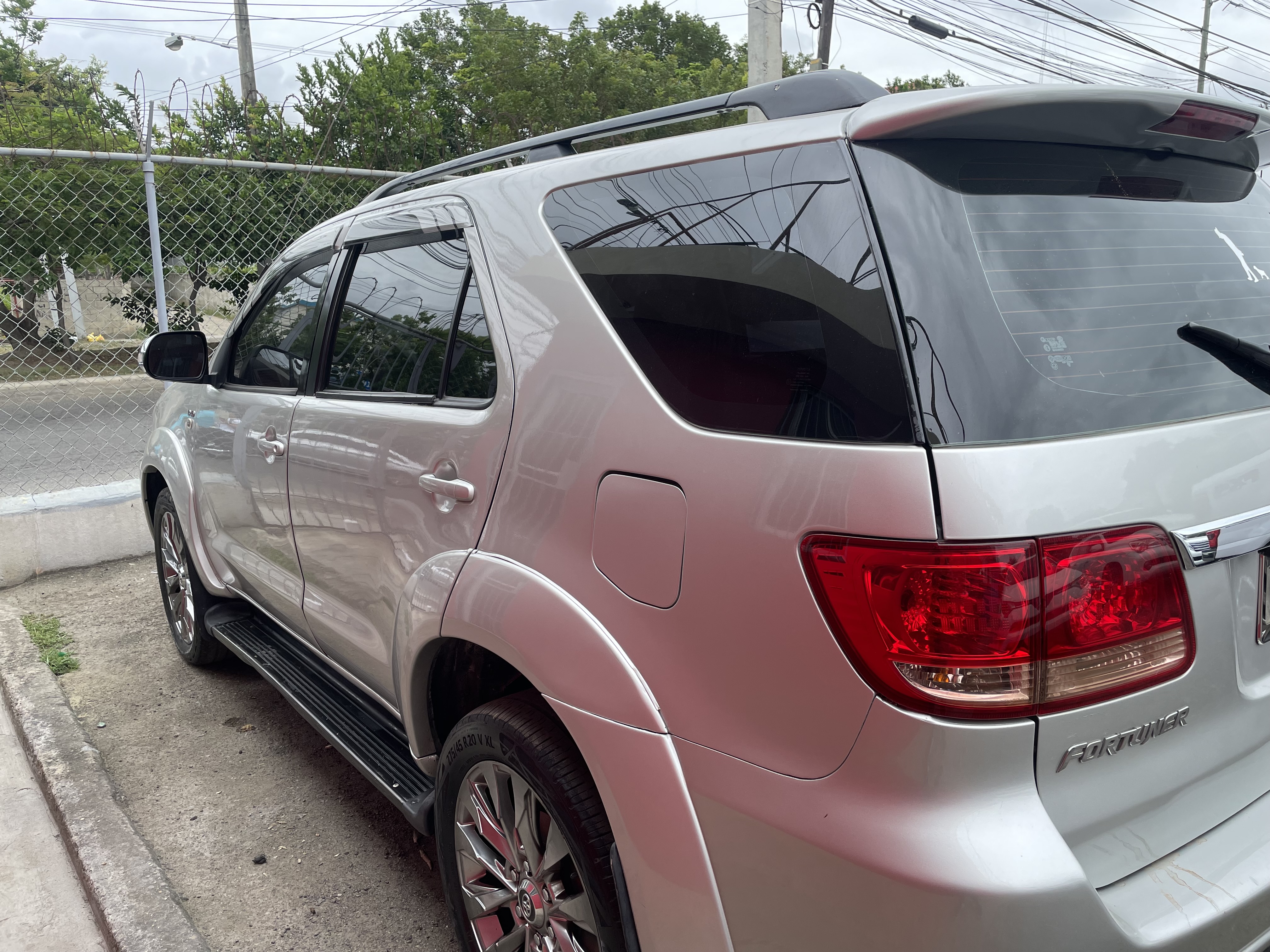 jeepetas y camionetas - toyota fortuner 2008 La mas nueva de ese modelo 4