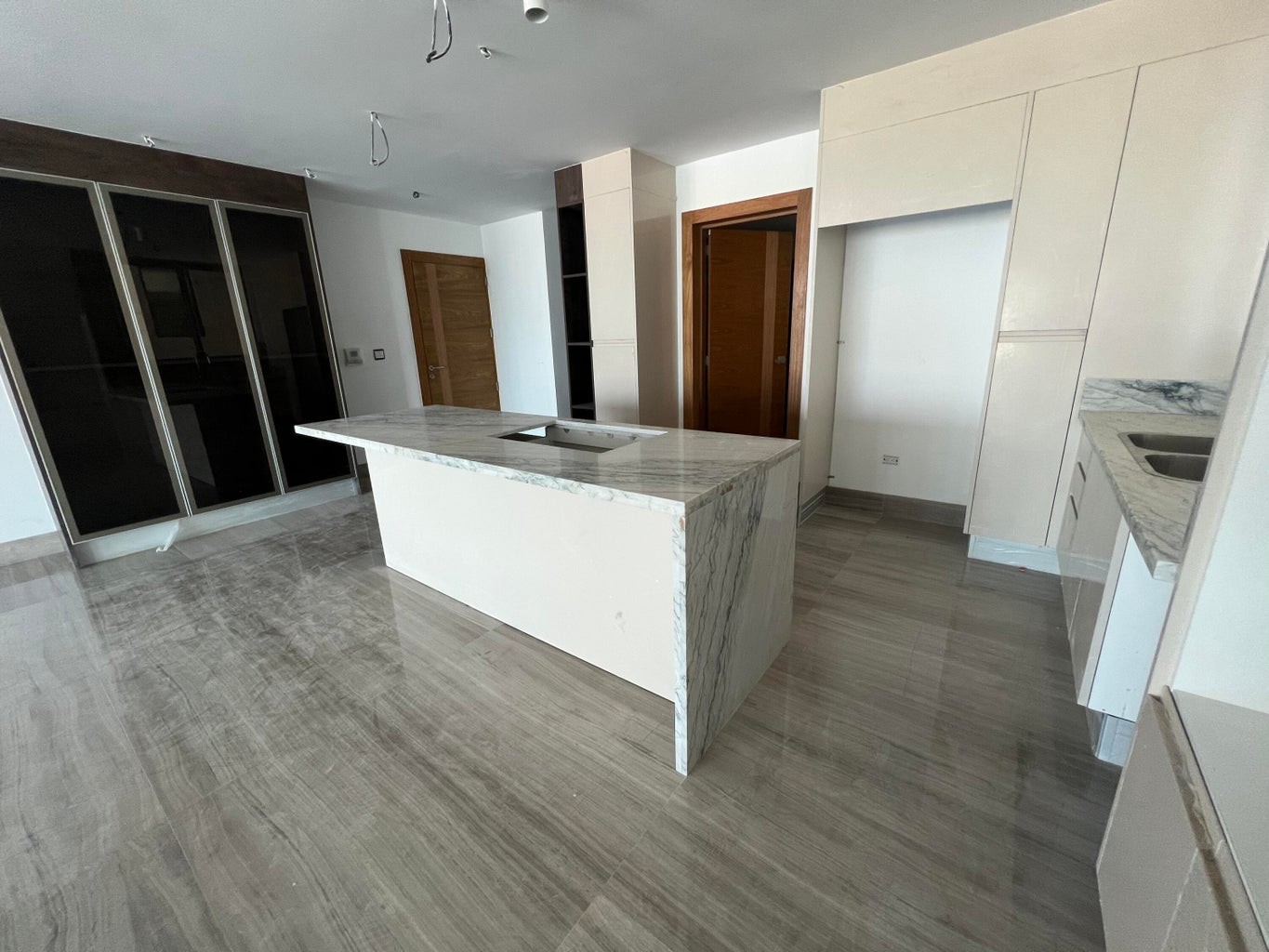 apartamentos - Hermoso apartamento de tres habitaciones 	Los Cacicazgos en Venta 3