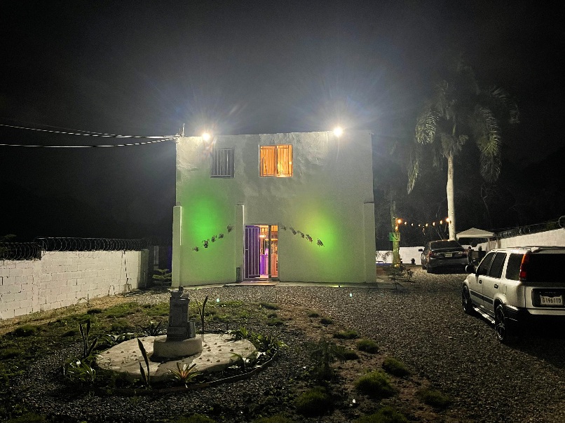 casas vacacionales y villas - Villa a la venta Hatillo San Cristobal  3