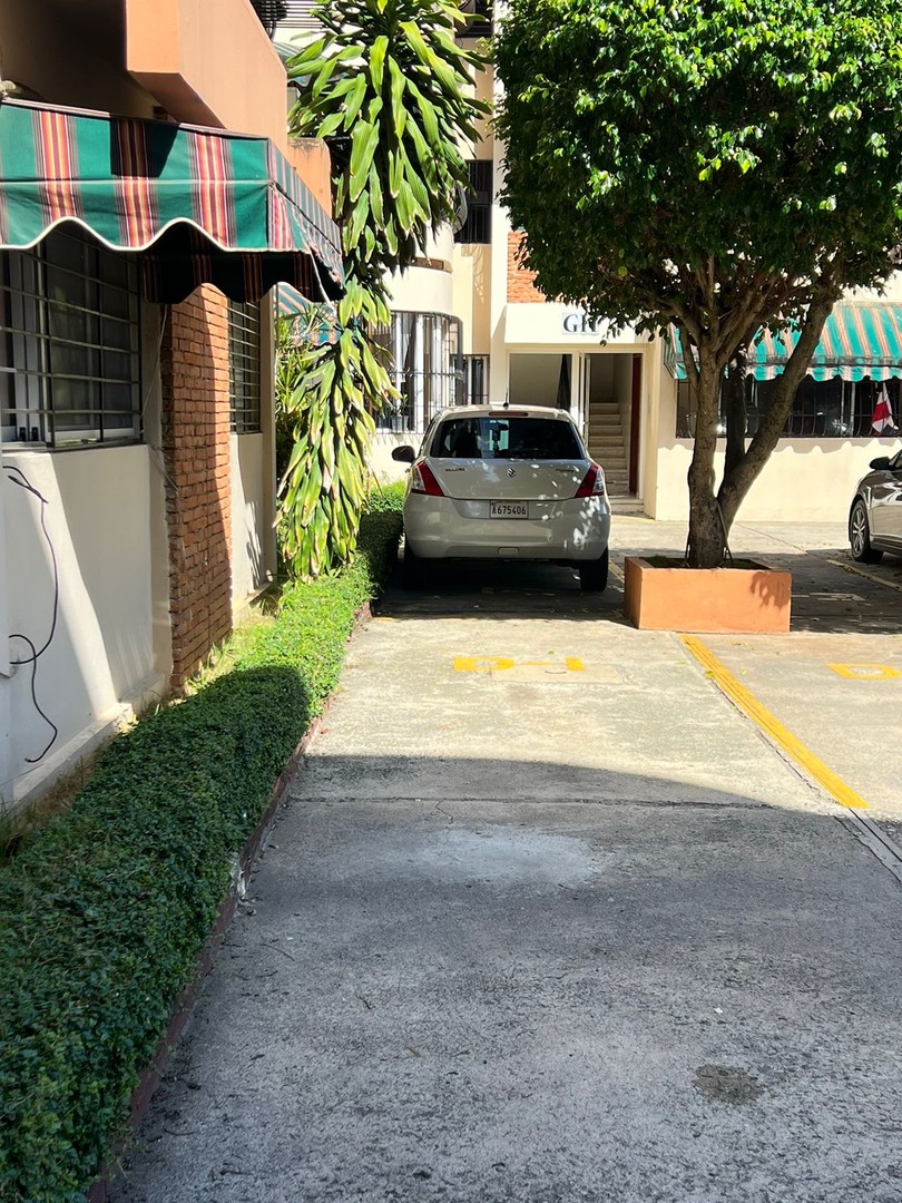 apartamentos - Bella Vista Sur,
Zona Excelente  3