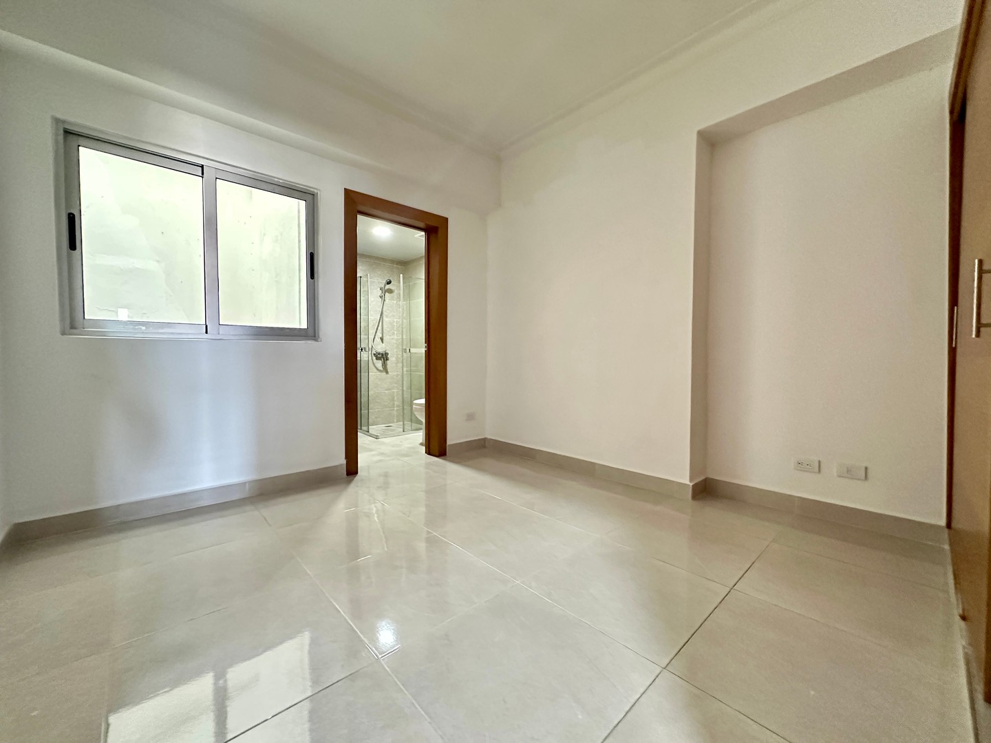 apartamentos - Apto en alquiler con linea blanca de 3 habitaciones, Bella Vista DN 5