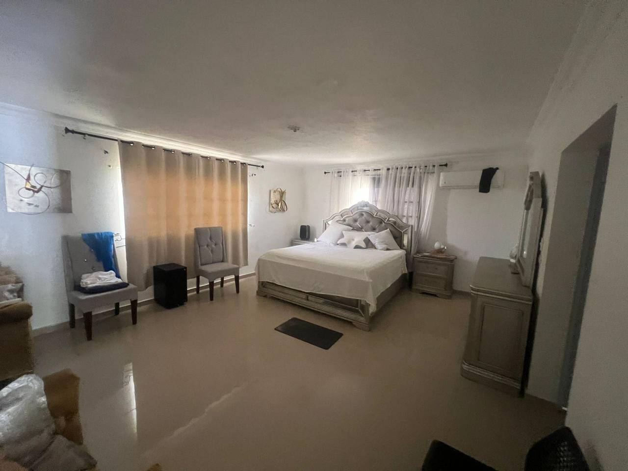 casas - CASA DE DOS NIVELES EN LOS ROSALES , STO.DGO. ESTE 3