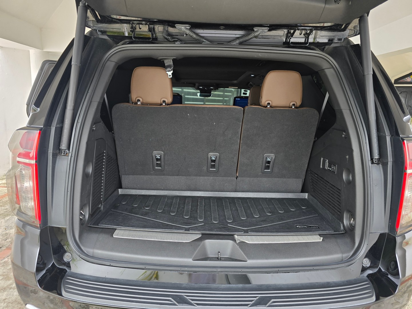 jeepetas y camionetas - CHEVROLET TAHOE HIGH COUNTRY DURAMAX 2023  6