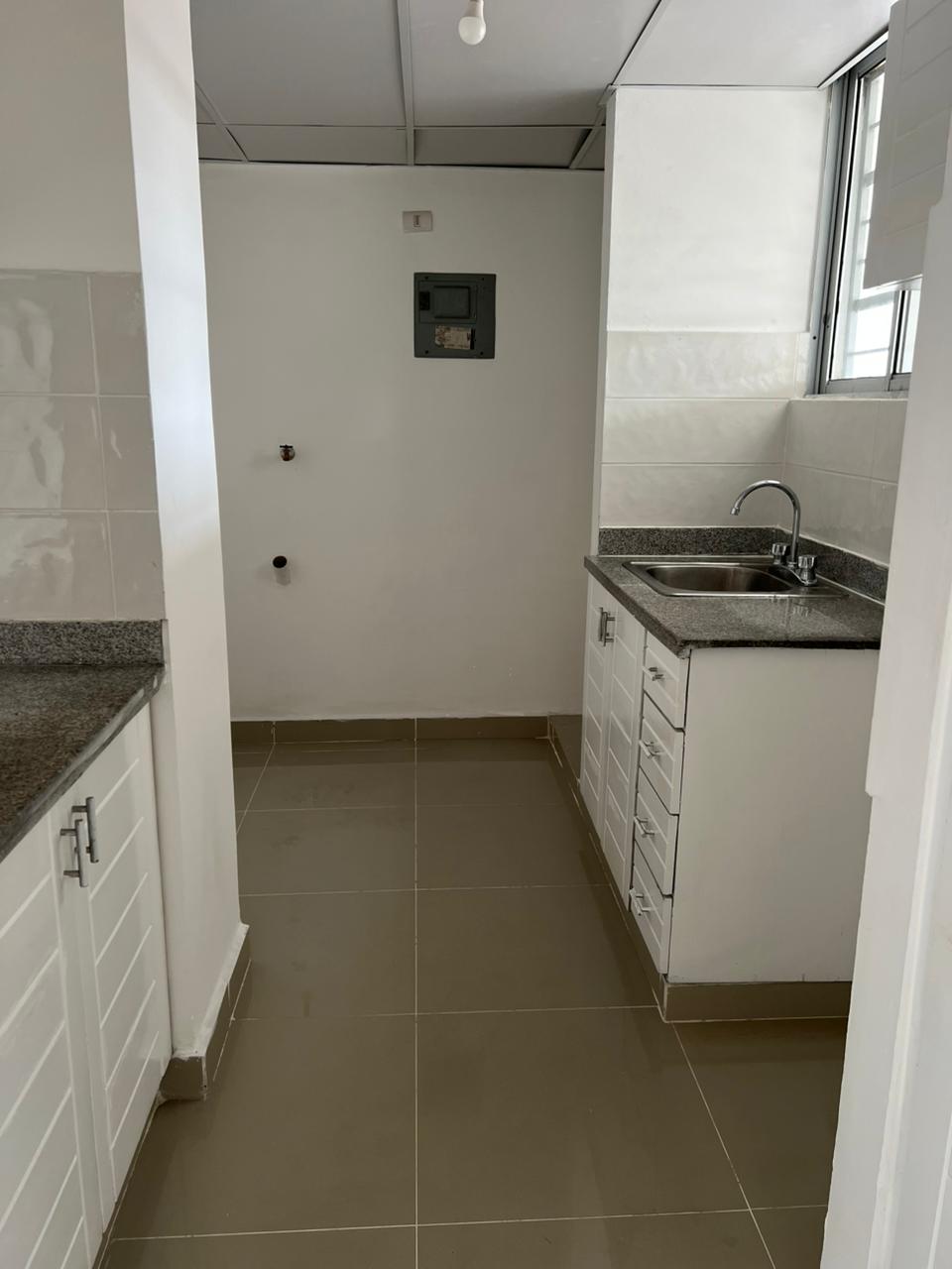 apartamentos - HERMOSO APARTAMENTO EN RENTA URBANIZACION MIRMAR, TORRE-G42 2