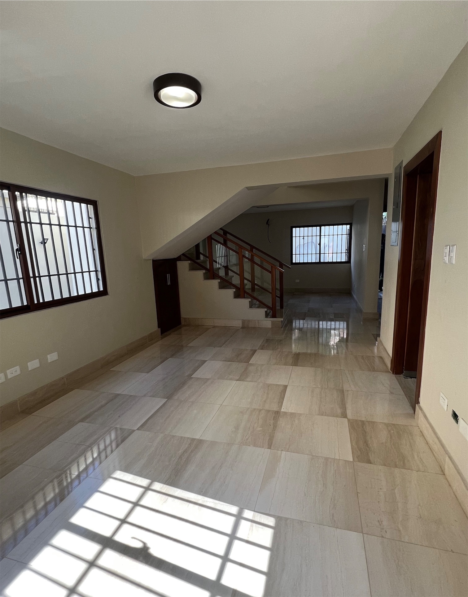 casas - DISPONIBLE Paraíso casa en proyecto cerrado de 4 habitaciones