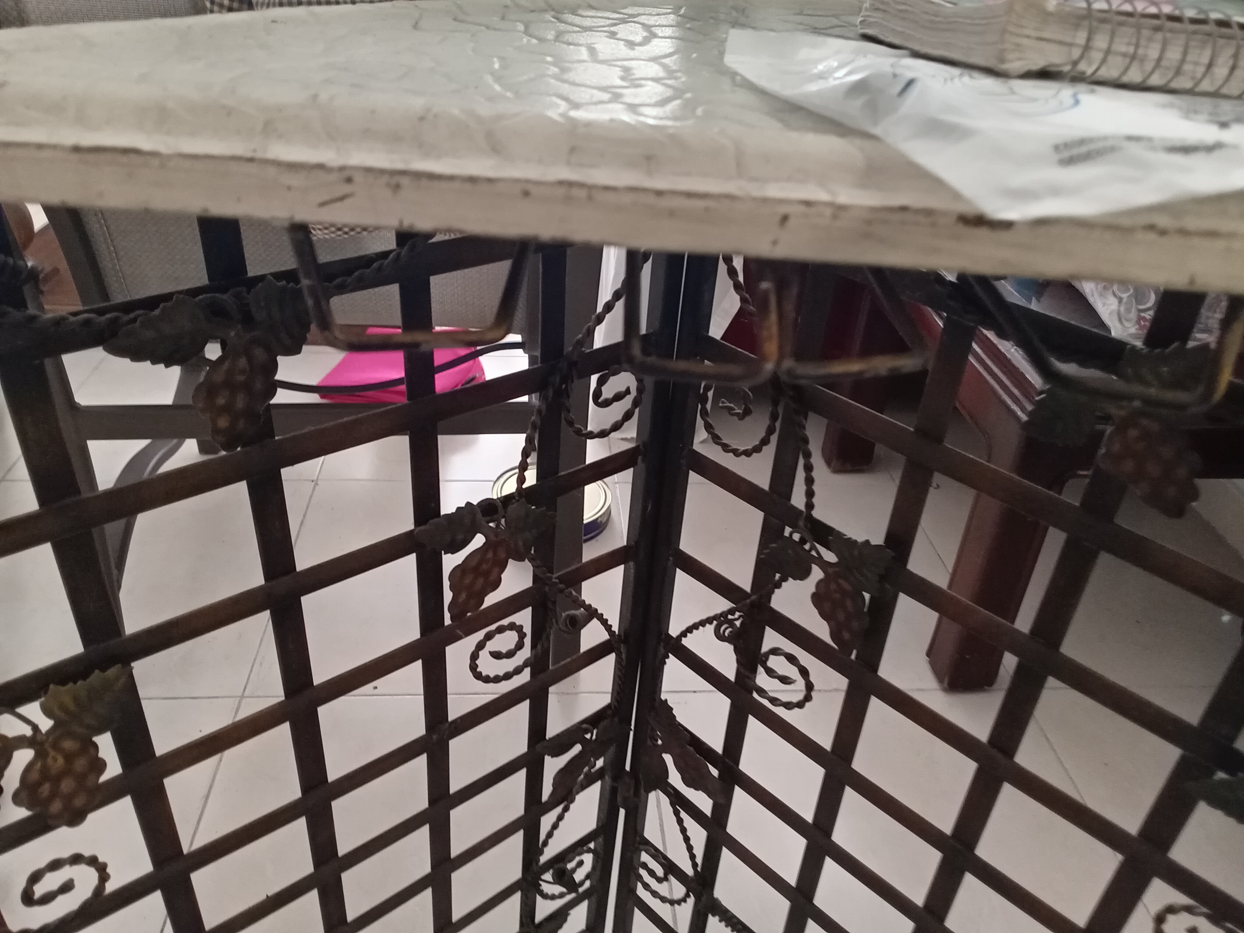 decoración y accesorios - SEPARADOR DE ESPACIO CON VINERA Y COPERA 1