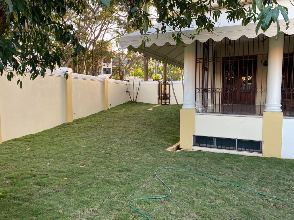 casas - Venta de casa en las praderas con 850mts Distrito Nacional  7