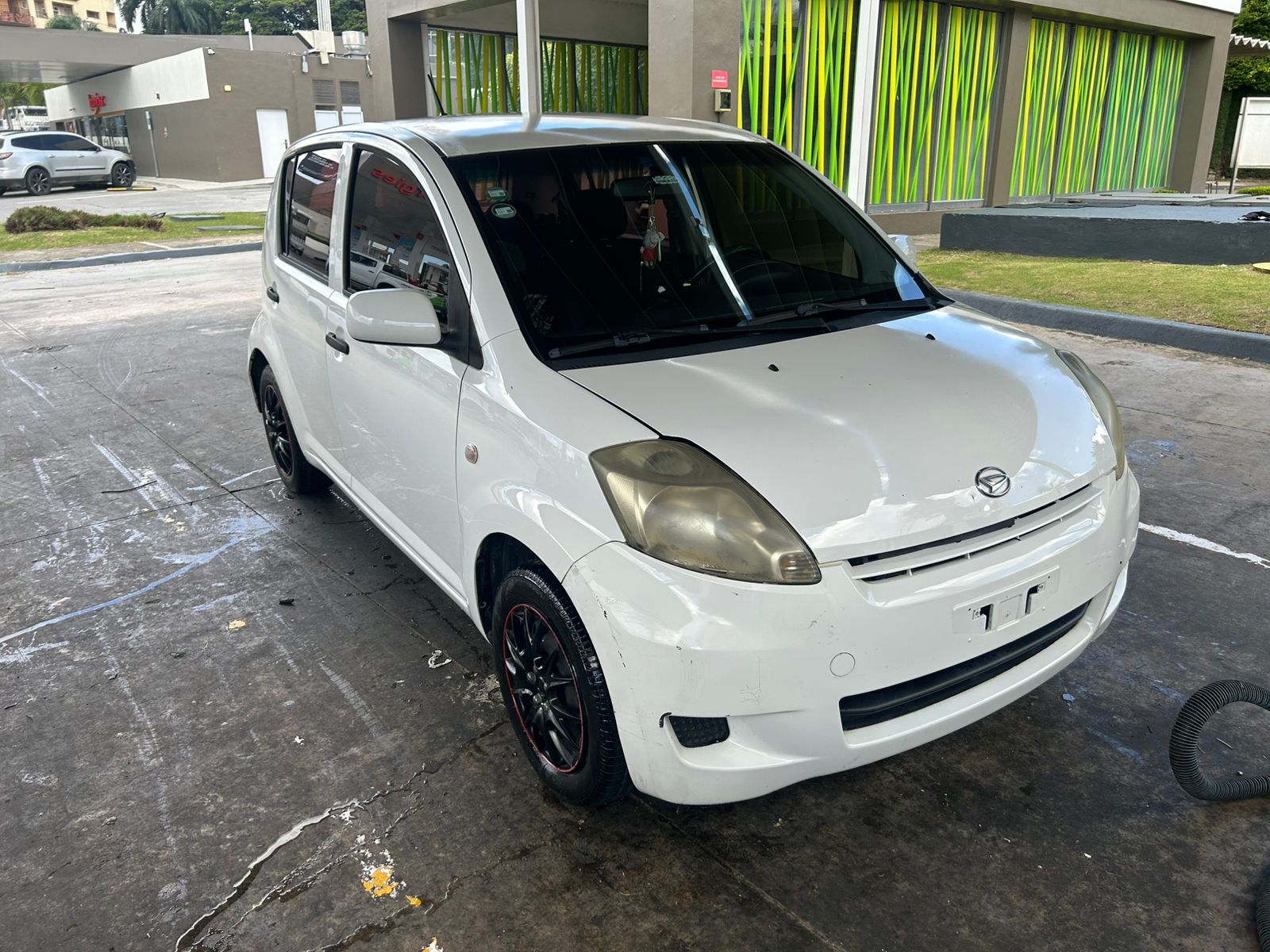 carros - Daihatsu Sirion 2008 0