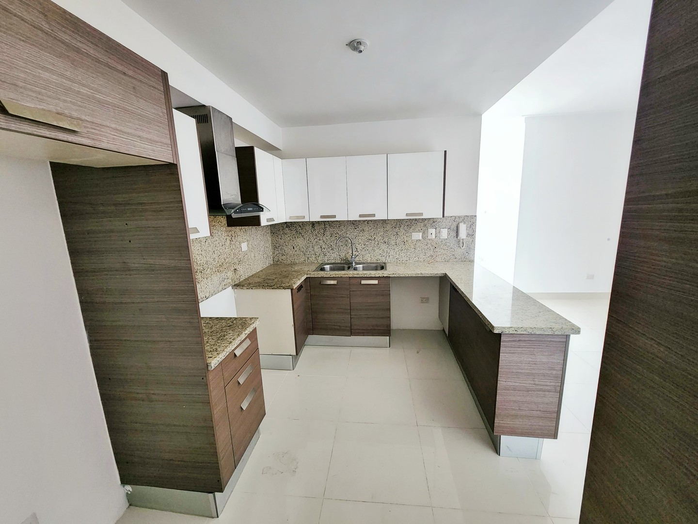 apartamentos - Apartamento en Venta La Esperilla.
Precio: USD 325,000 
144mt2.
3 Hab.
2 Parqueo 9