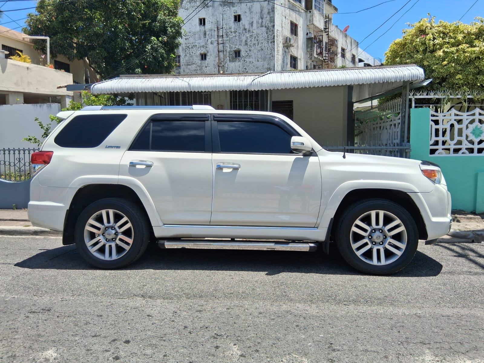 jeepetas y camionetas - Toyota 4Runner 2010 Limited 4x4 nueva sin detalles 3