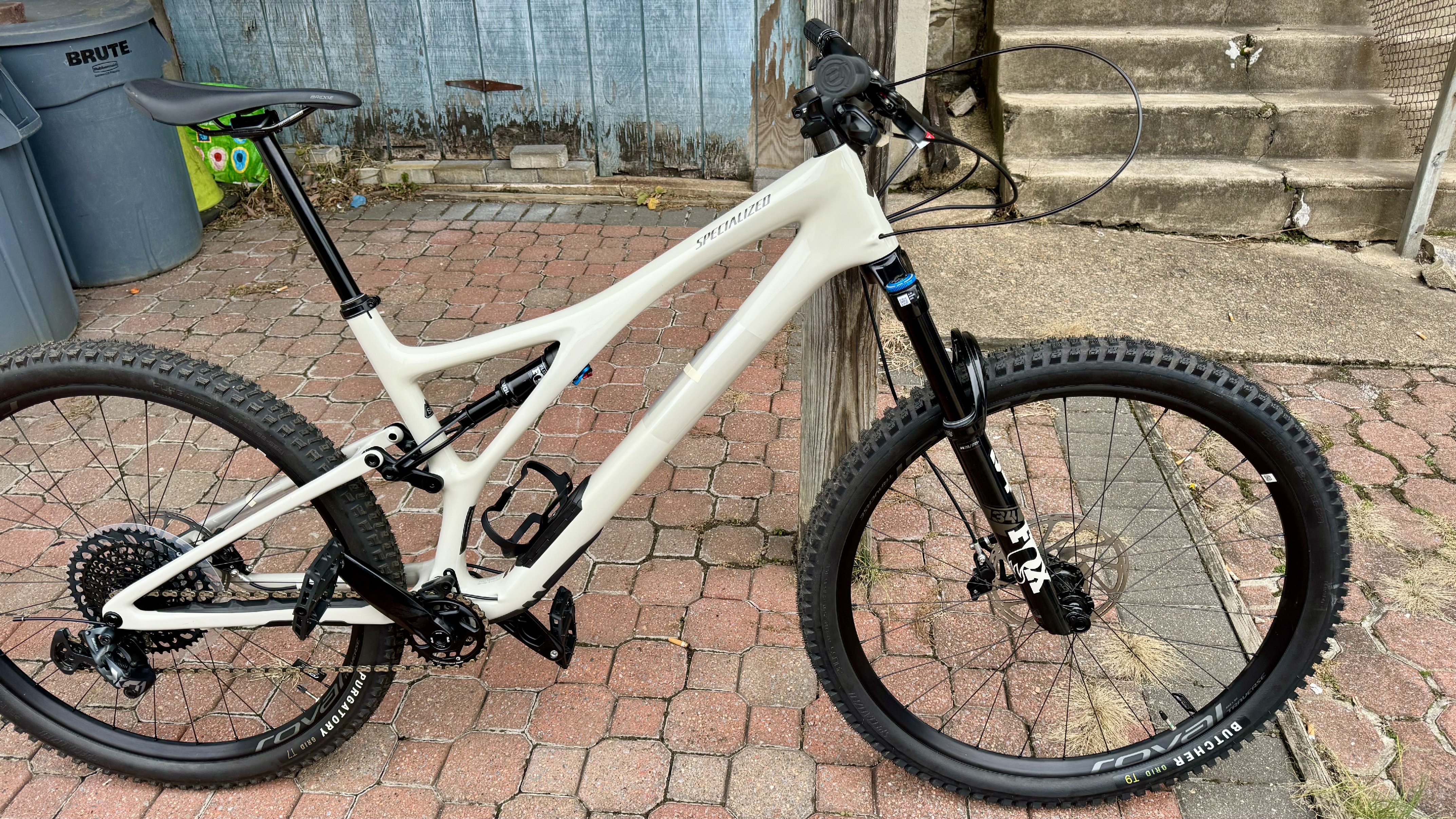 bicicletas y accesorios - Specialized stumpjumper expert 2022 carbón 29 nueva 3,400 DLS 0