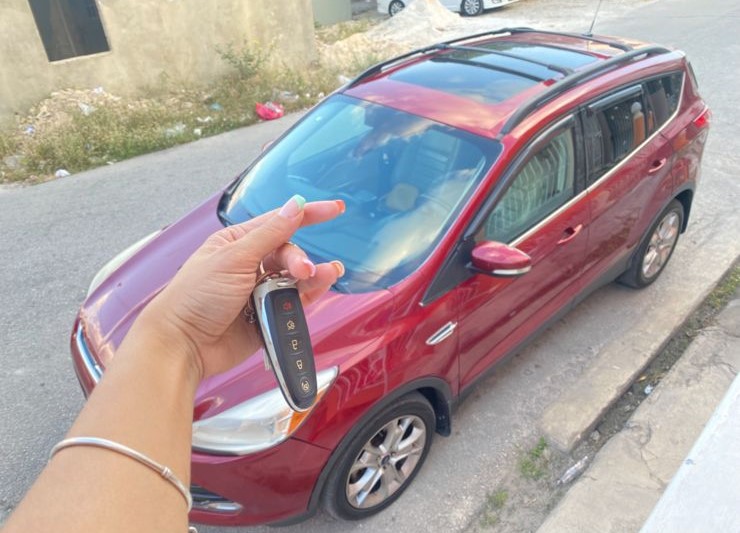 jeepetas y camionetas - Ford Escape Full 2013 – En excelentes condiciones 1