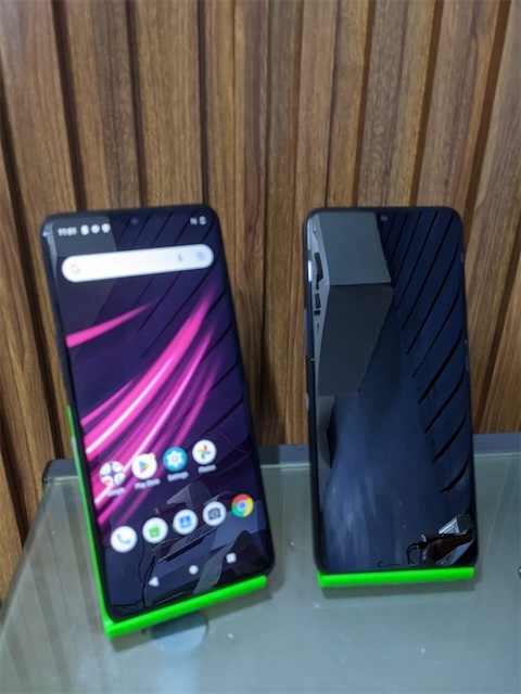 celulares y tabletas - Revvel plus 5+ 4
