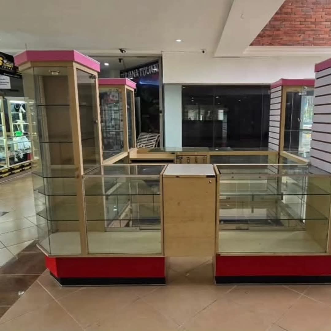 oficinas y locales comerciales - rento modulo de pasillo incluye luz , mantenimiento, planta eléctrica full  1