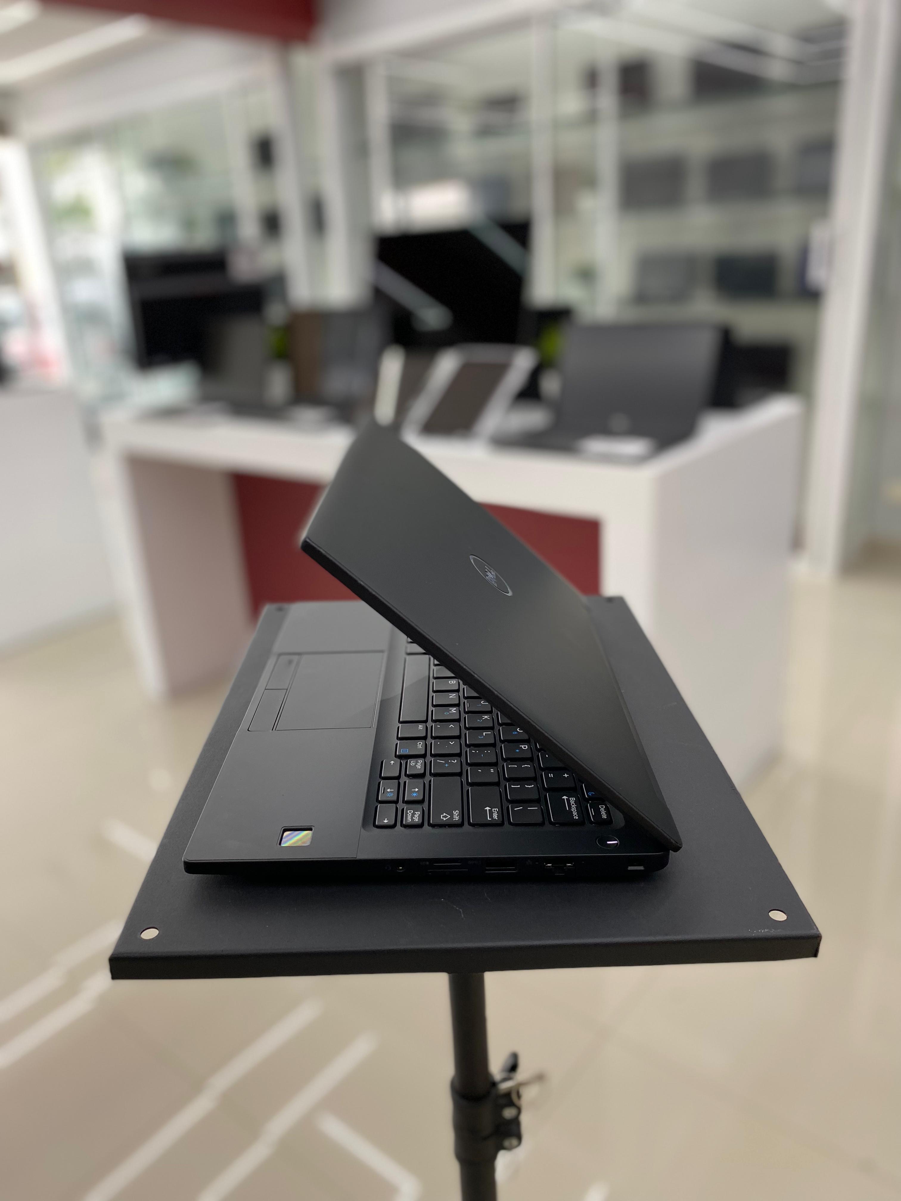 computadoras y laptops - Laptop Dell Latitude E7280 core i7 7ma Gen 13 pulg 1