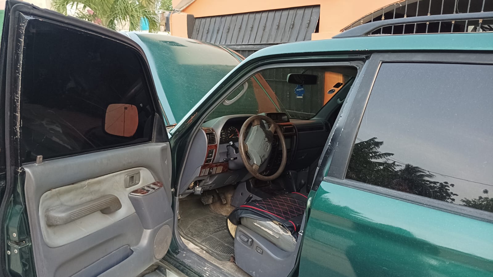 jeepetas y camionetas - Toyota Prado del año 2000 1