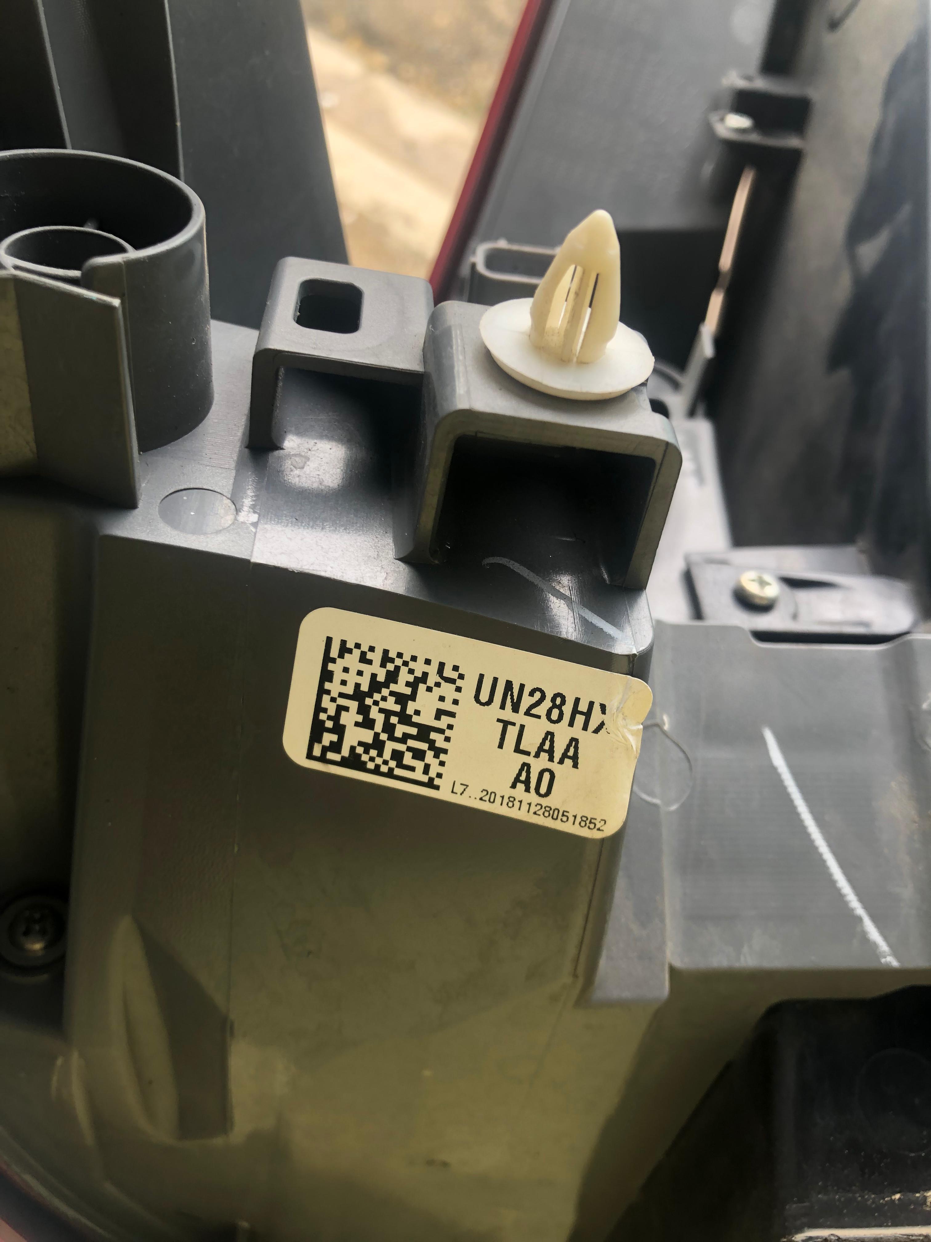 accesorios para vehiculos - vendo una pantalla de crv original 4mil negociable esta nueva un poquito rota  3