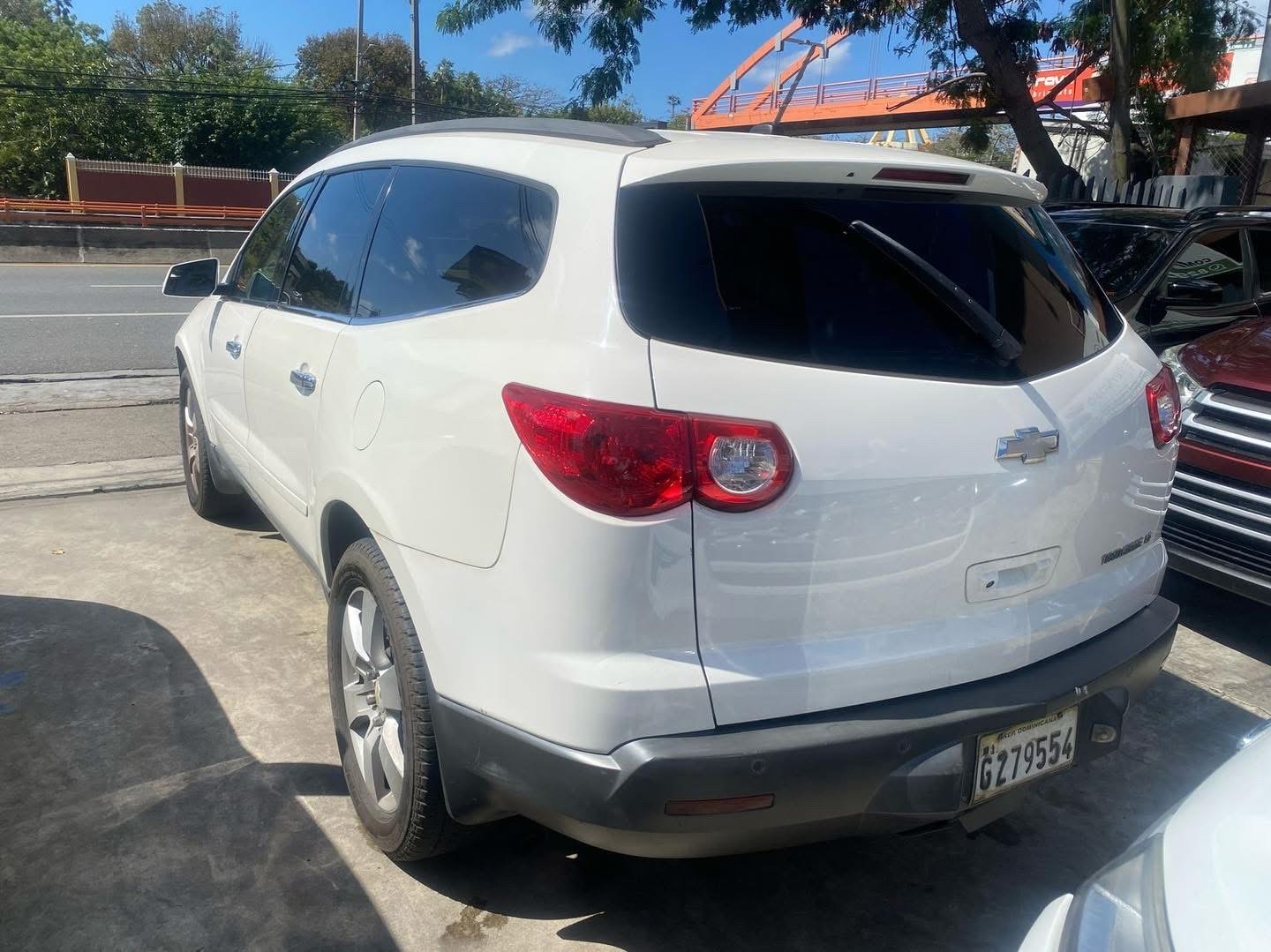 jeepetas y camionetas - CHEVROLET TRAVERSE LT 2011 3