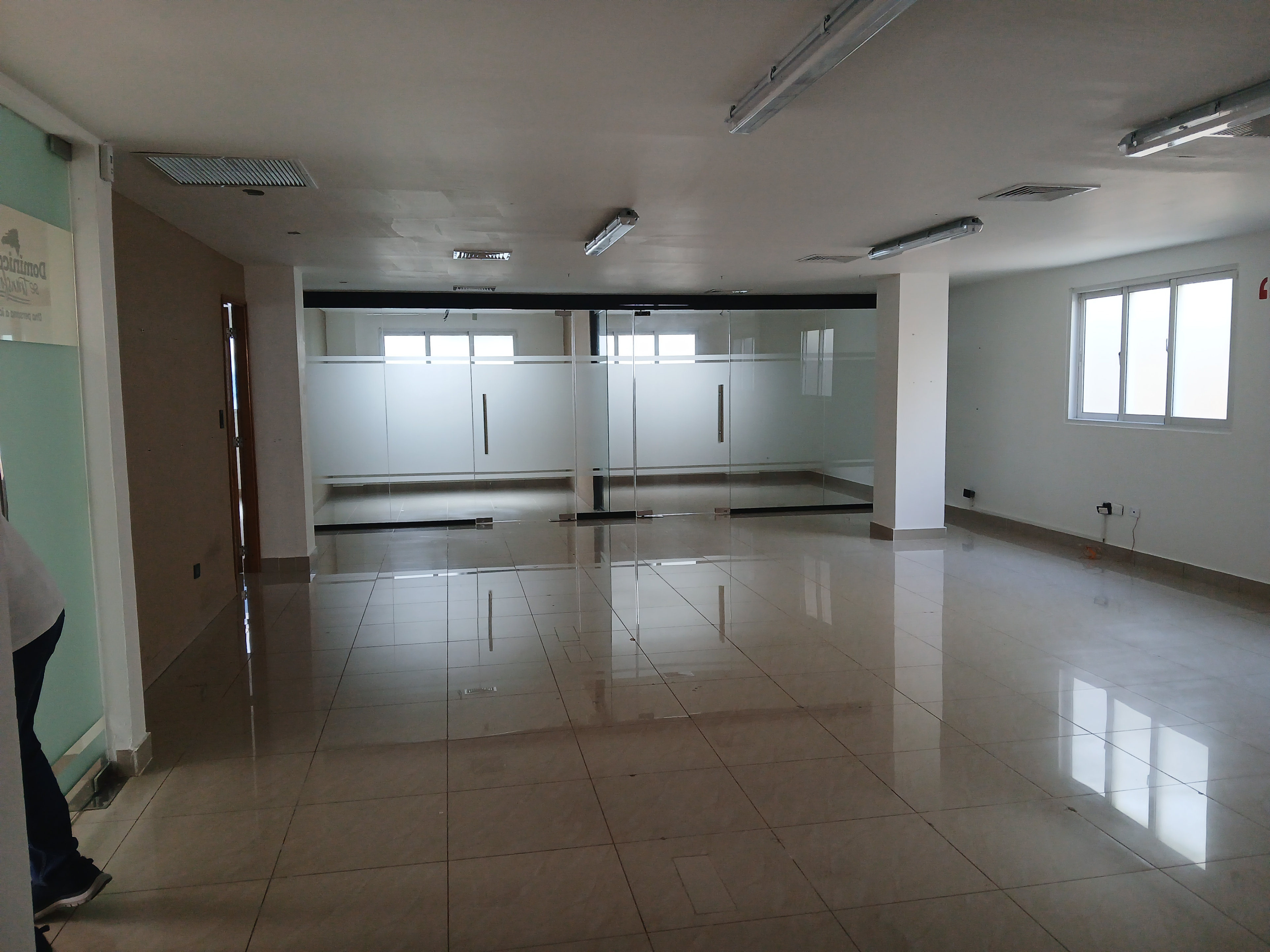 oficinas y locales comerciales - Local Empresarial  1