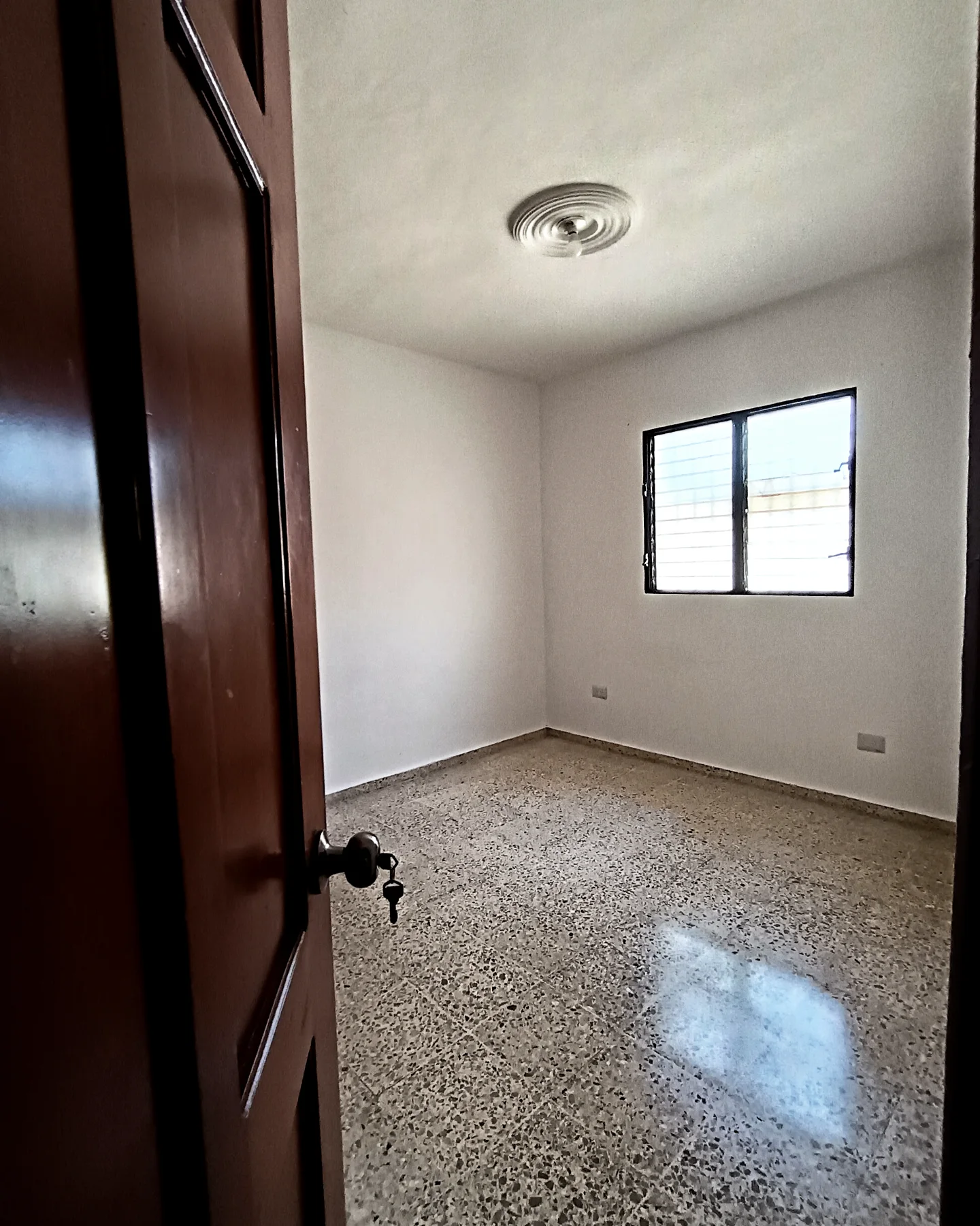 apartamentos - Se alquila en zona centrica!
