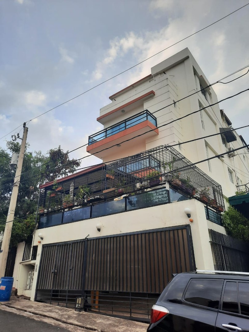 apartamentos - Se vende espacioso apartamento en Jardines del Sur 1 1