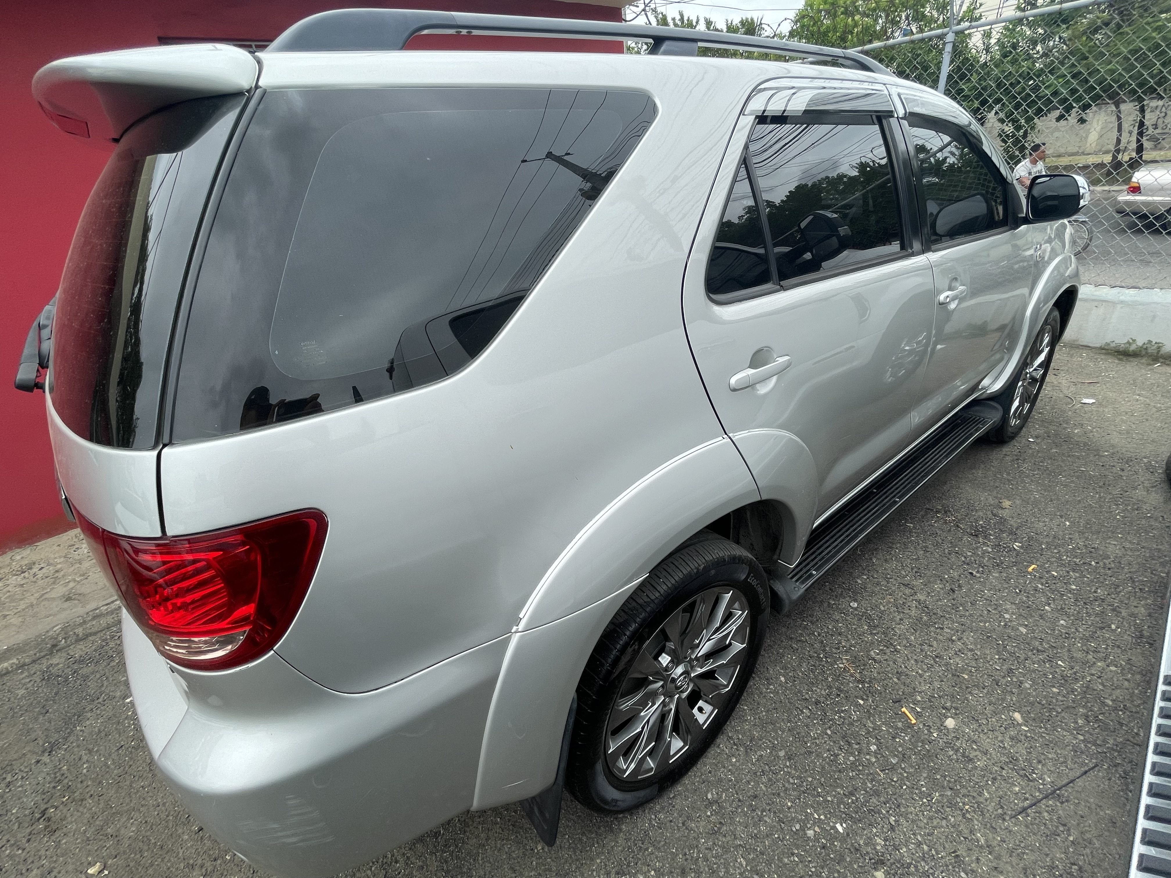 jeepetas y camionetas - toyota fortuner 2008 La mas nueva de ese modelo 5