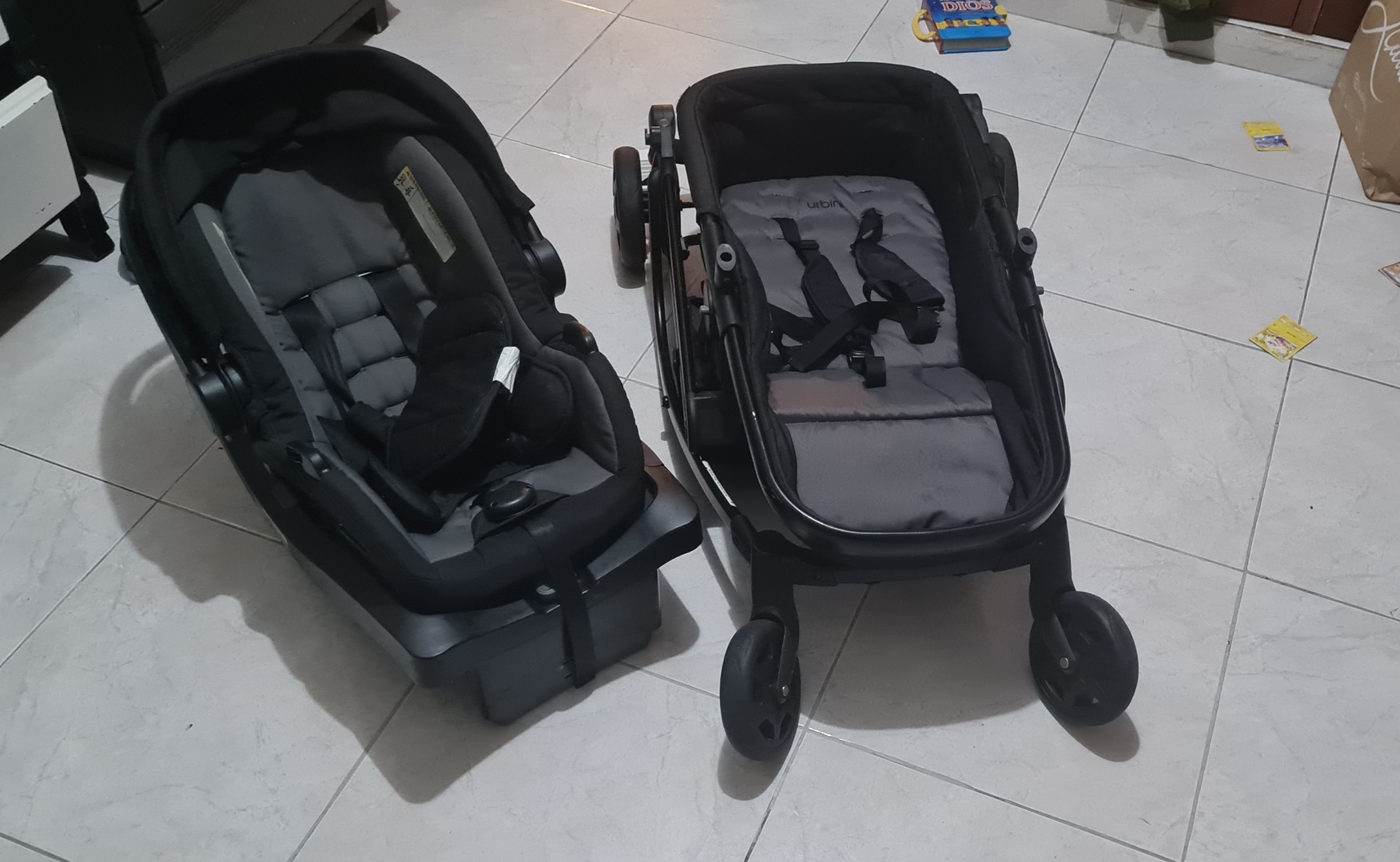 coches y sillas - Coche urbini 6 posiciones y silla carro