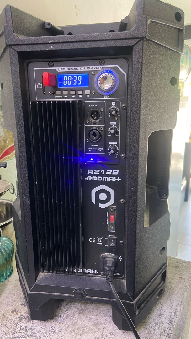 camaras y audio - Bocina usada,PROMAX R212BNúm.809-814-0923 what 0