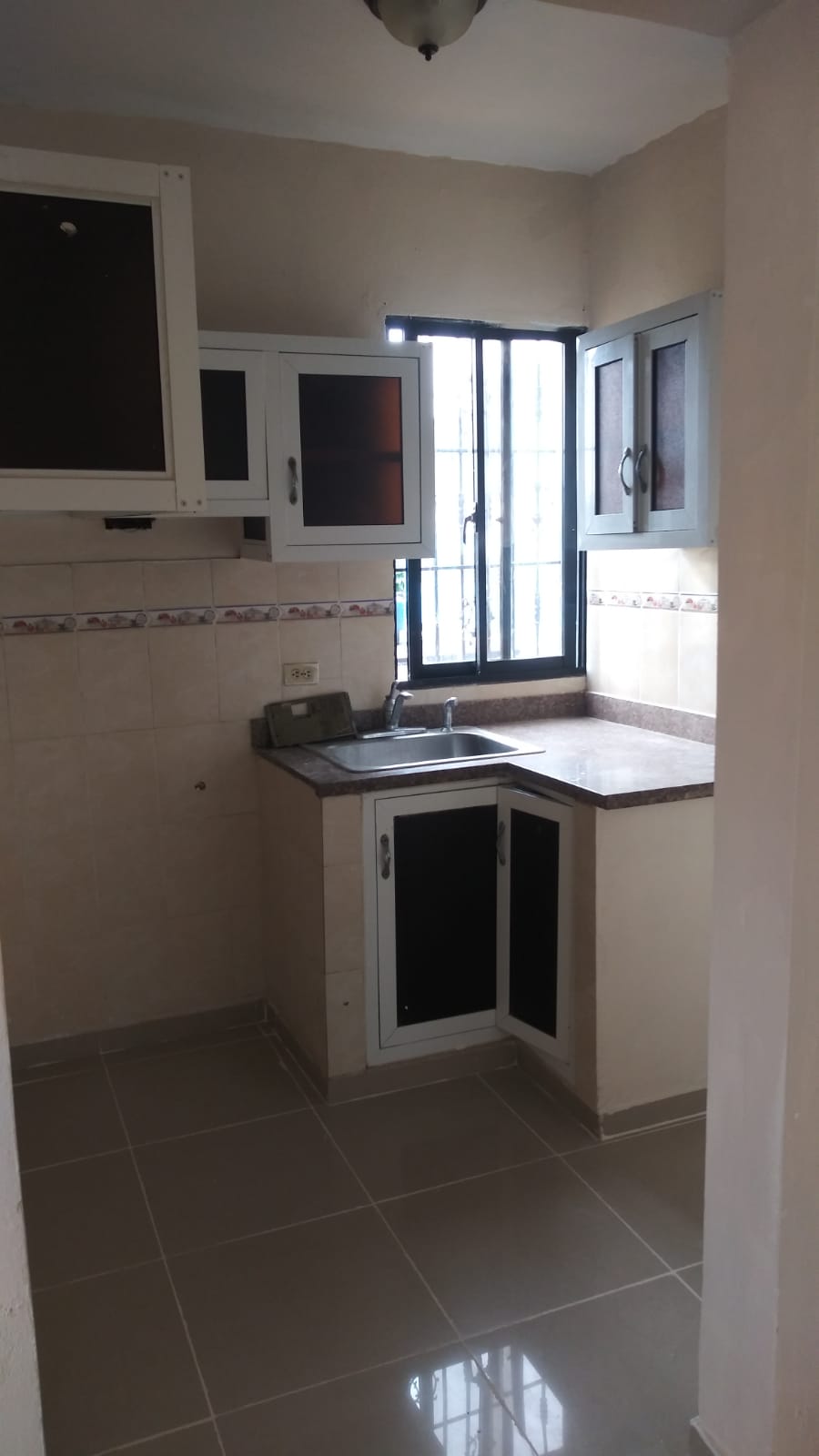 apartamentos - APTO EN ALQUILER , AV CHARLES DE GAULLE. 5