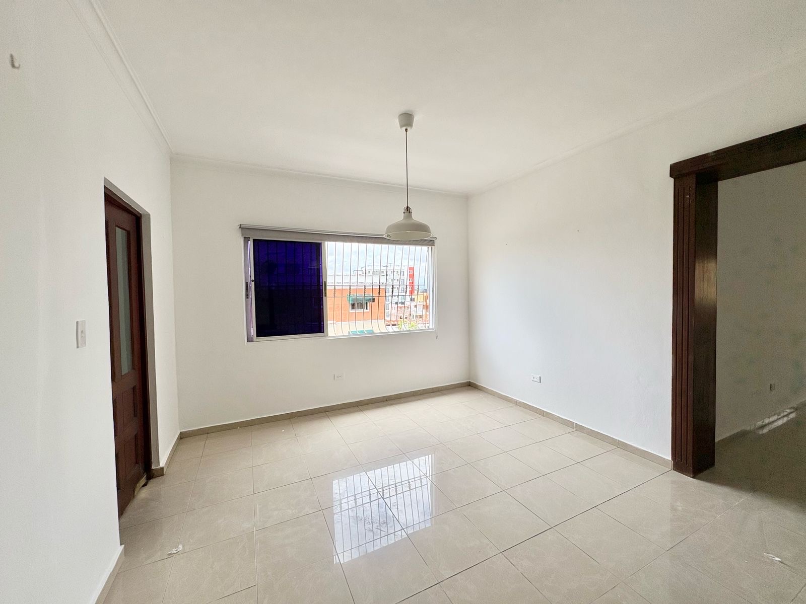 apartamentos - Amplio apartamento en Evaristo Morales de 3 habitaciones  4