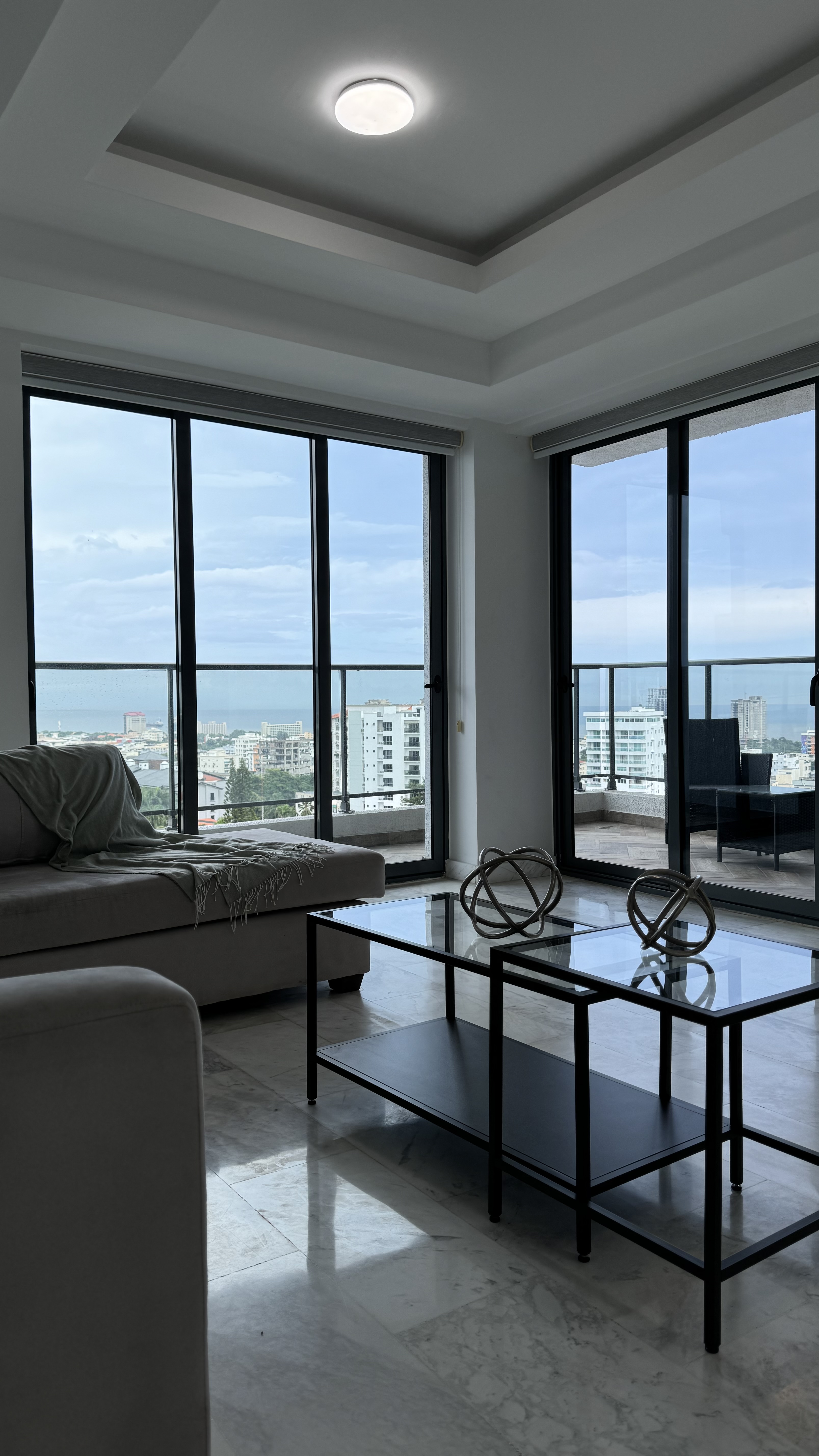 apartamentos - Alquiler de Apartamento Amoblado en La Esperilla 0