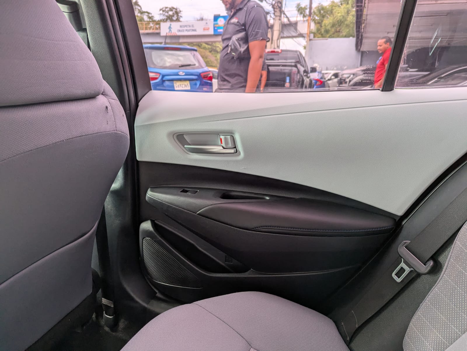carros - Toyota corolla SE 2020 en optimas condiciones nego 5