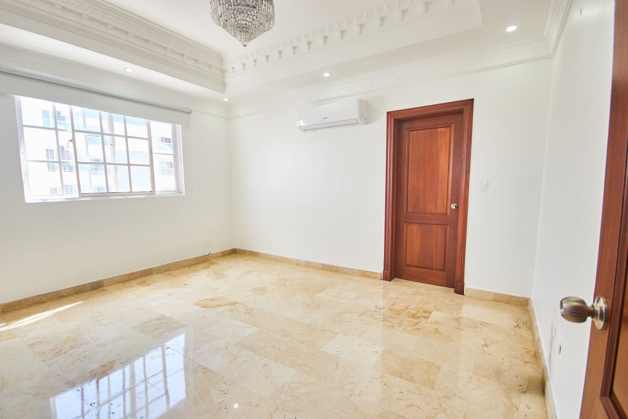 penthouses - Se vende Penthouse en Bella Vista

570 mts2 en título + 80 mts2  8