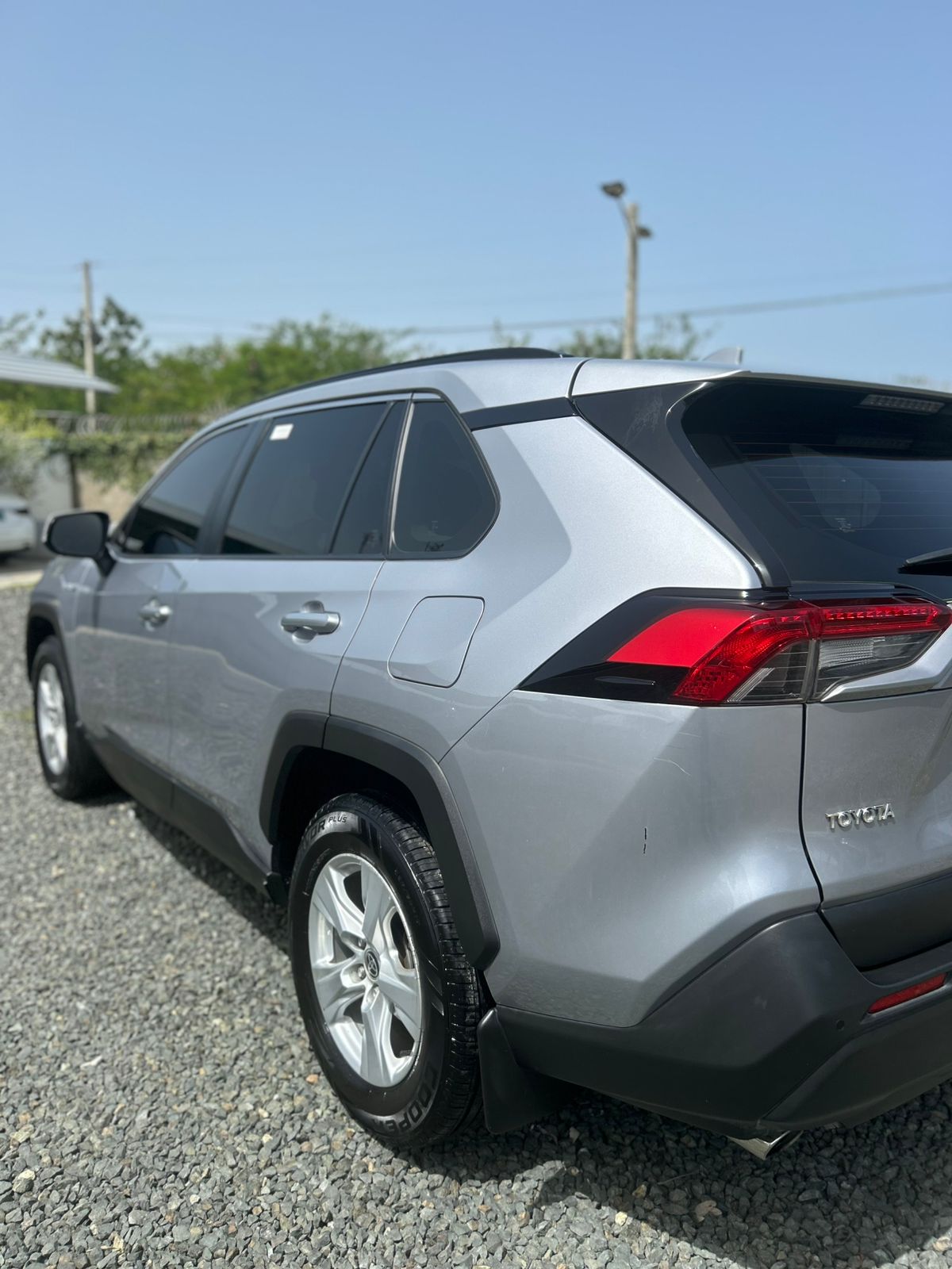 jeepetas y camionetas - Vendo Toyota RAV4 Hybrid 2021 6