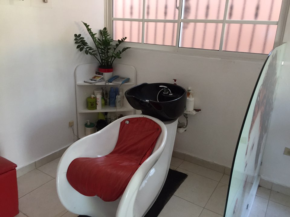 negocios en venta - Vendo salón de Belleza 0