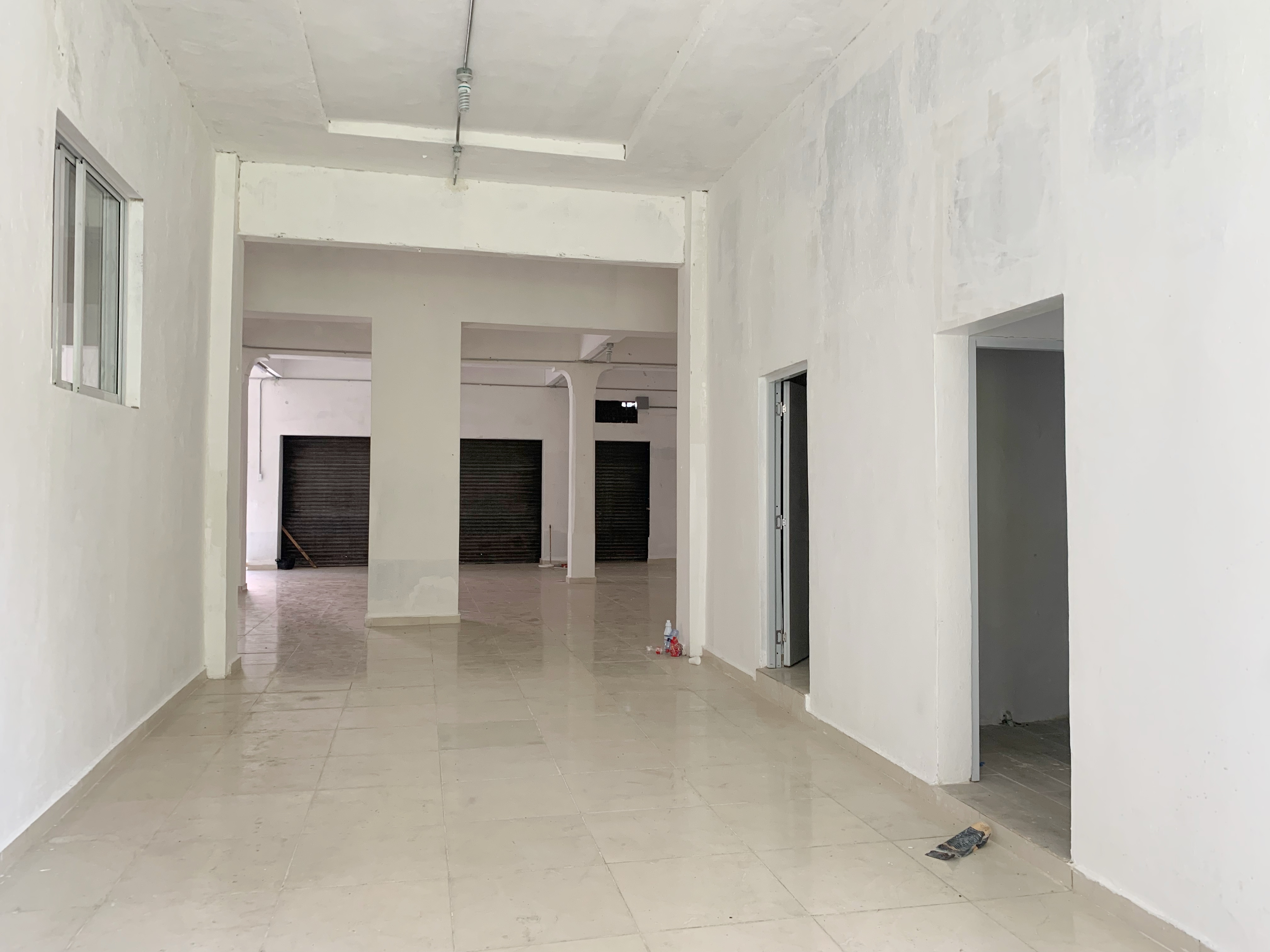 oficinas y locales comerciales - Local en la Duarte Primer nivel 1