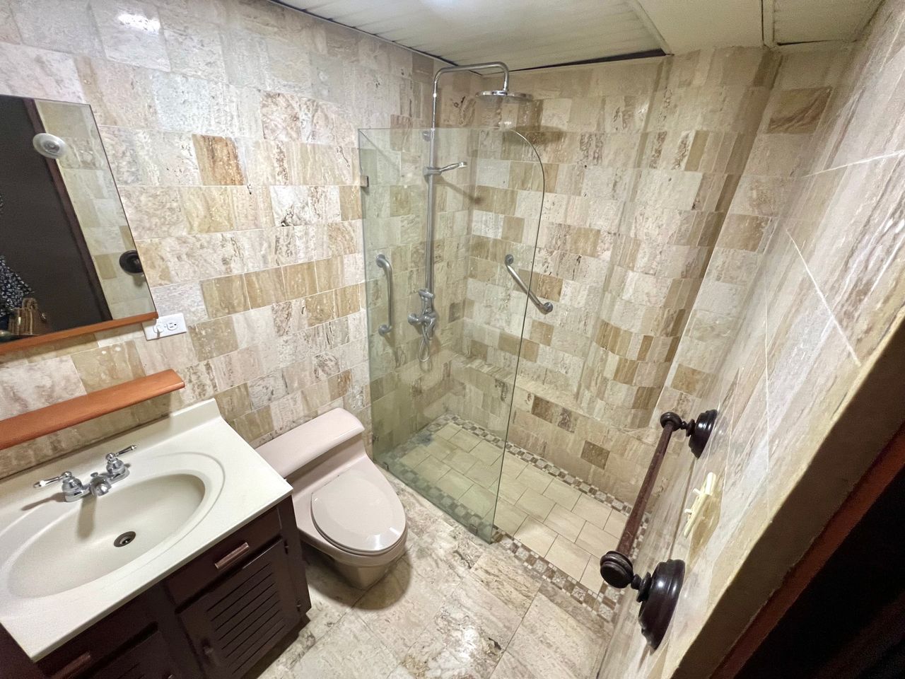 apartamentos - Apartamento Clásico con ascensor de 3hab en Naco 5