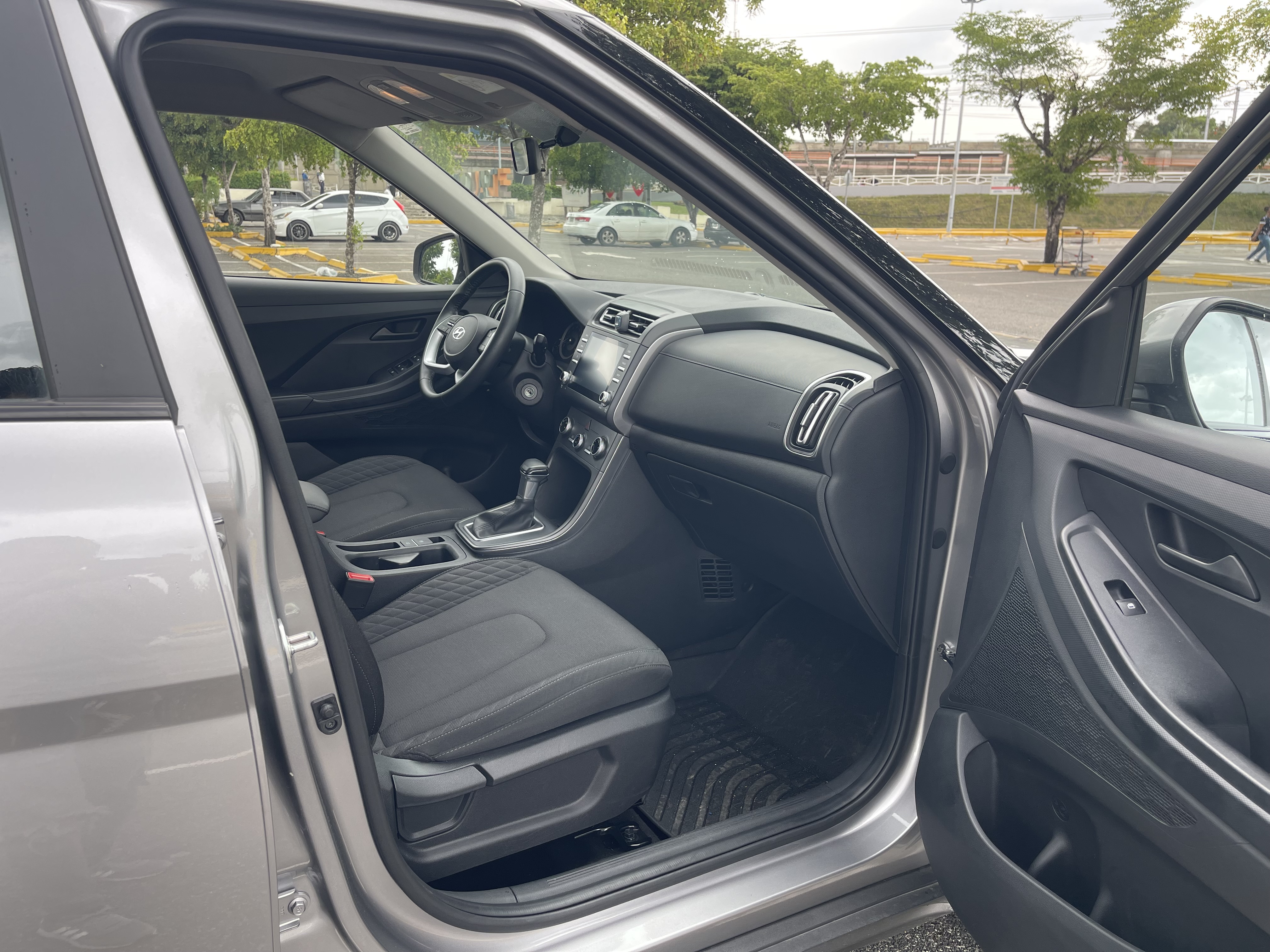 jeepetas y camionetas - Hyundai Cantus 2023 (usada) 4,506KM 5