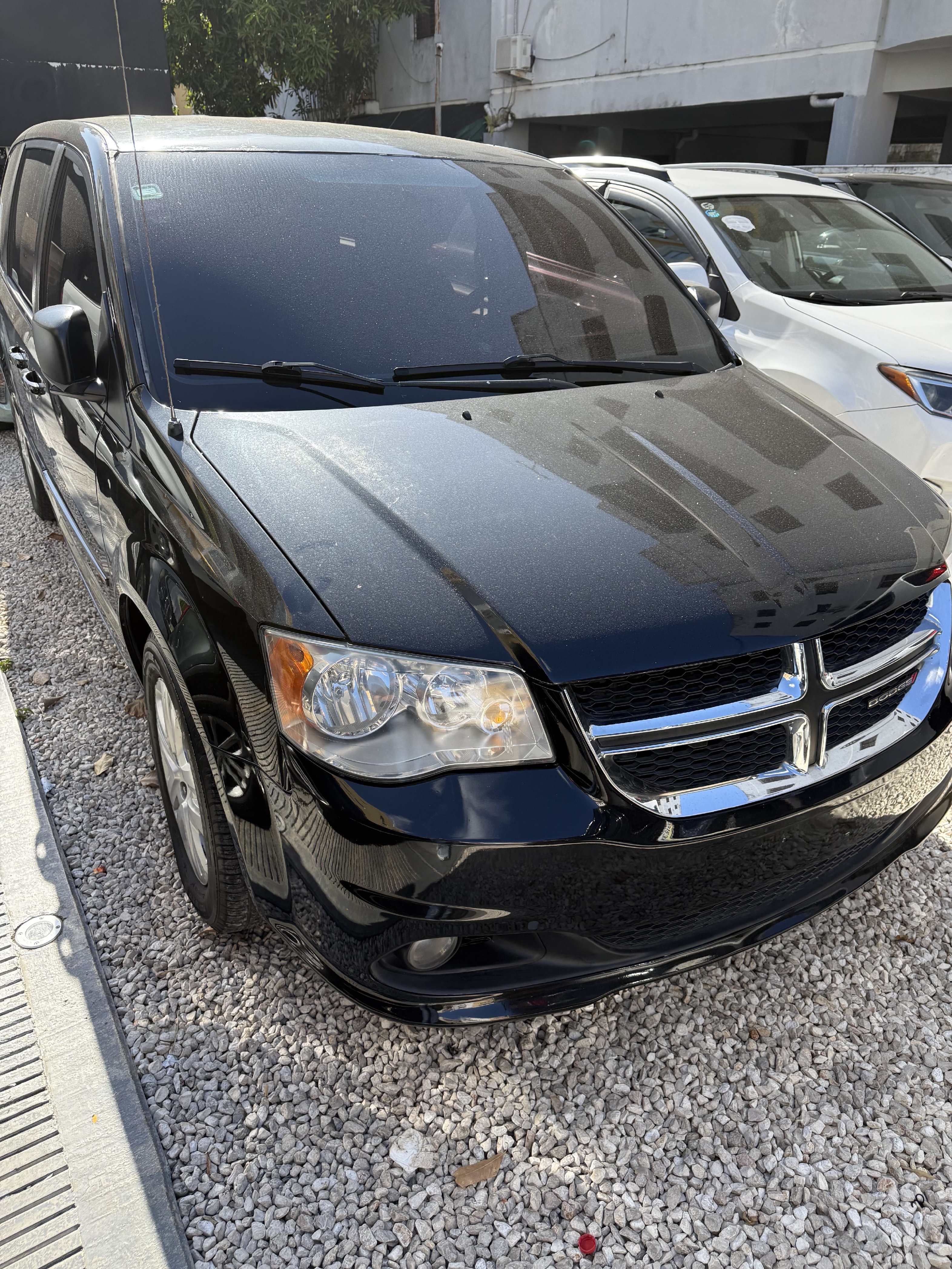 jeepetas y camionetas - se vende Dodge Caravan 2017  0