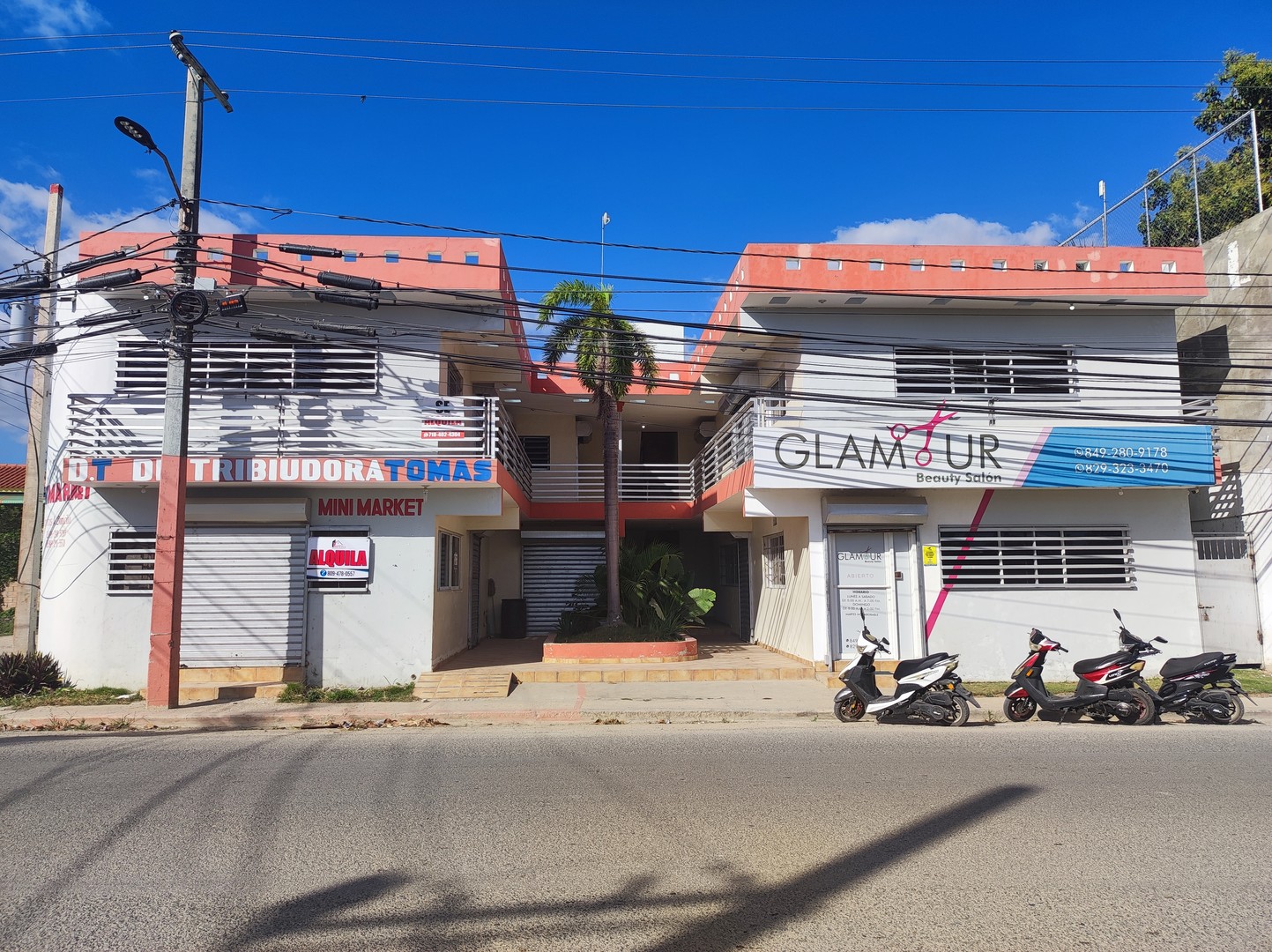 oficinas y locales comerciales - Se Renta  Varios Locales Comerciales en Residencial Villa España.