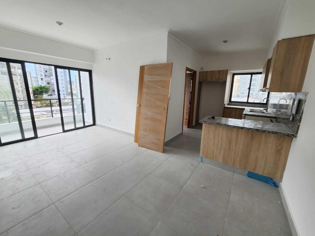 apartamentos - Apartamento en venta ubicado en hermosa torre sector Evaristo Morales Santo D. 8