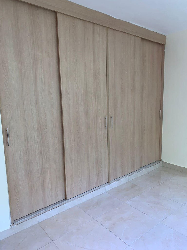 apartamentos - En Venta Hermosos apartamentos de Tres habitaciones Arroyo Hondo . 6