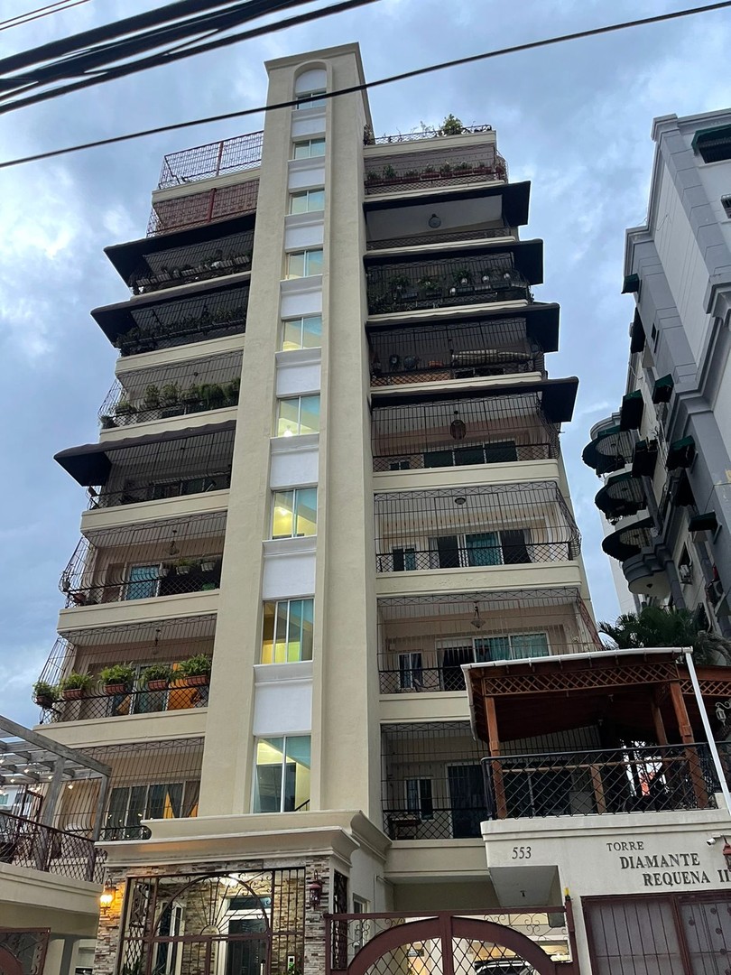 apartamentos - Penthouse en Venta En Evaristo Morales, Próximo a la Paseo de los Locutores