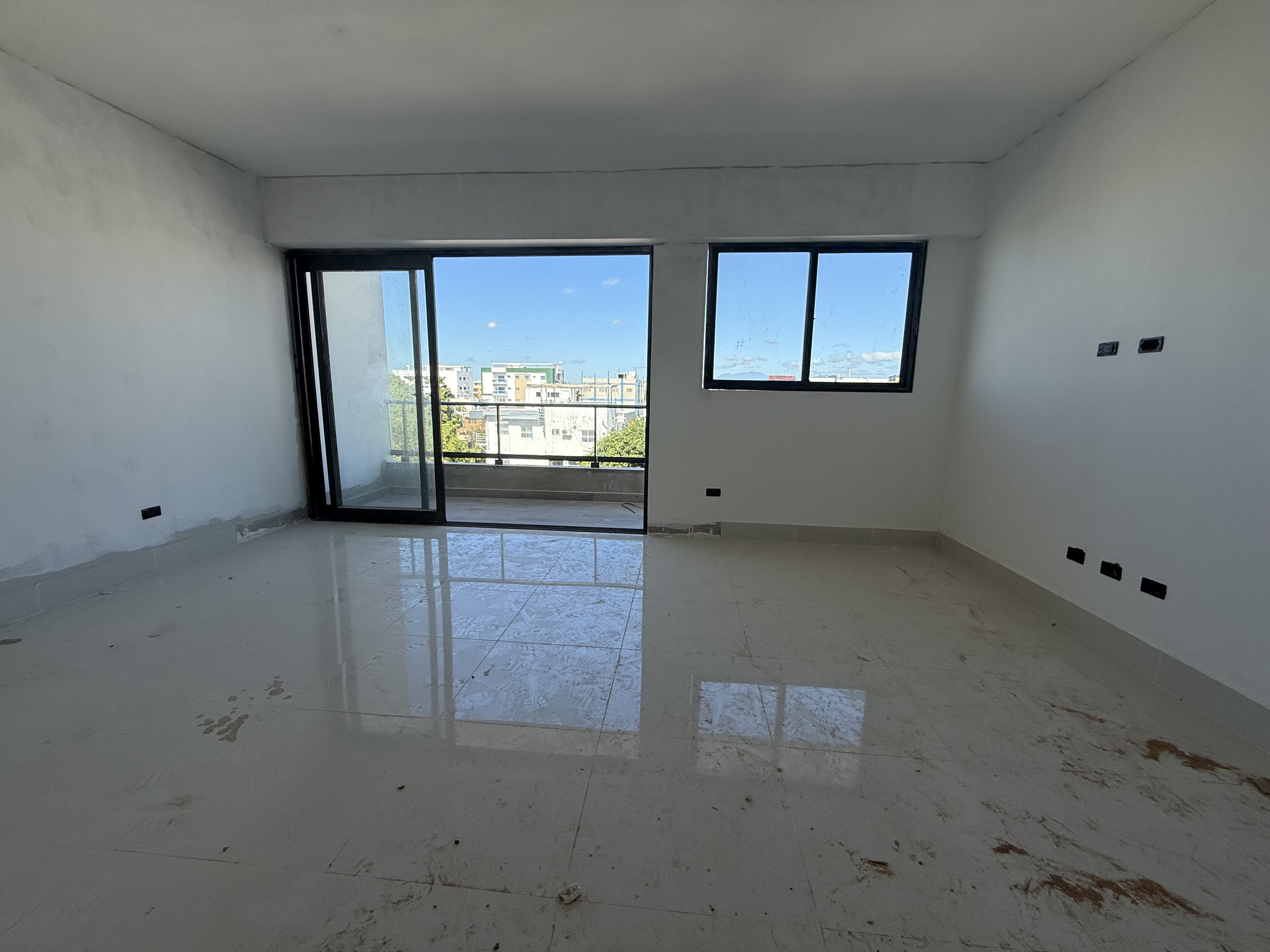 apartamentos - Vendo independencia klm 9 Apartamento piso 4 preci