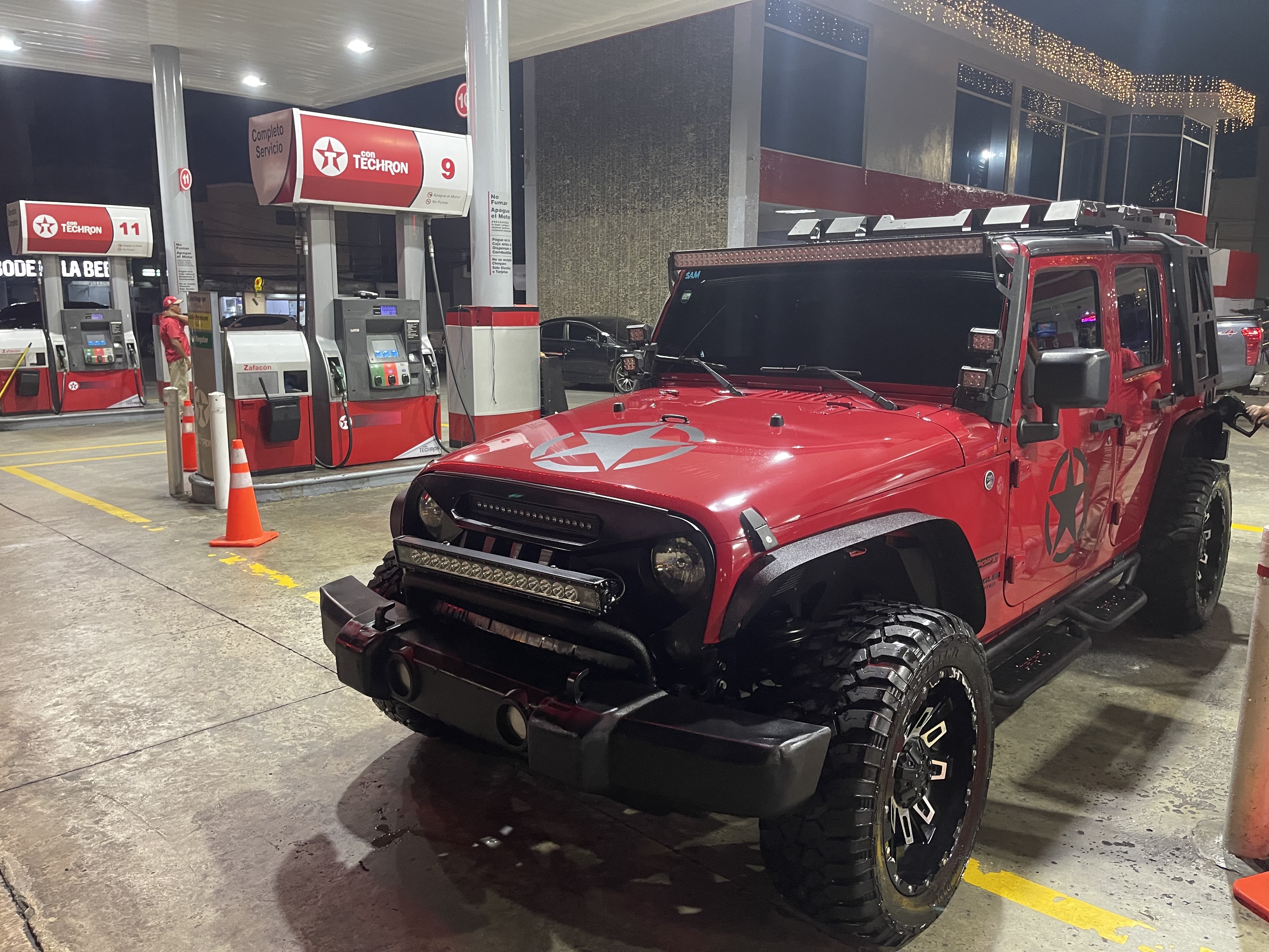 jeepetas y camionetas - se vende jeep wrangler 2014 como nuevo  1