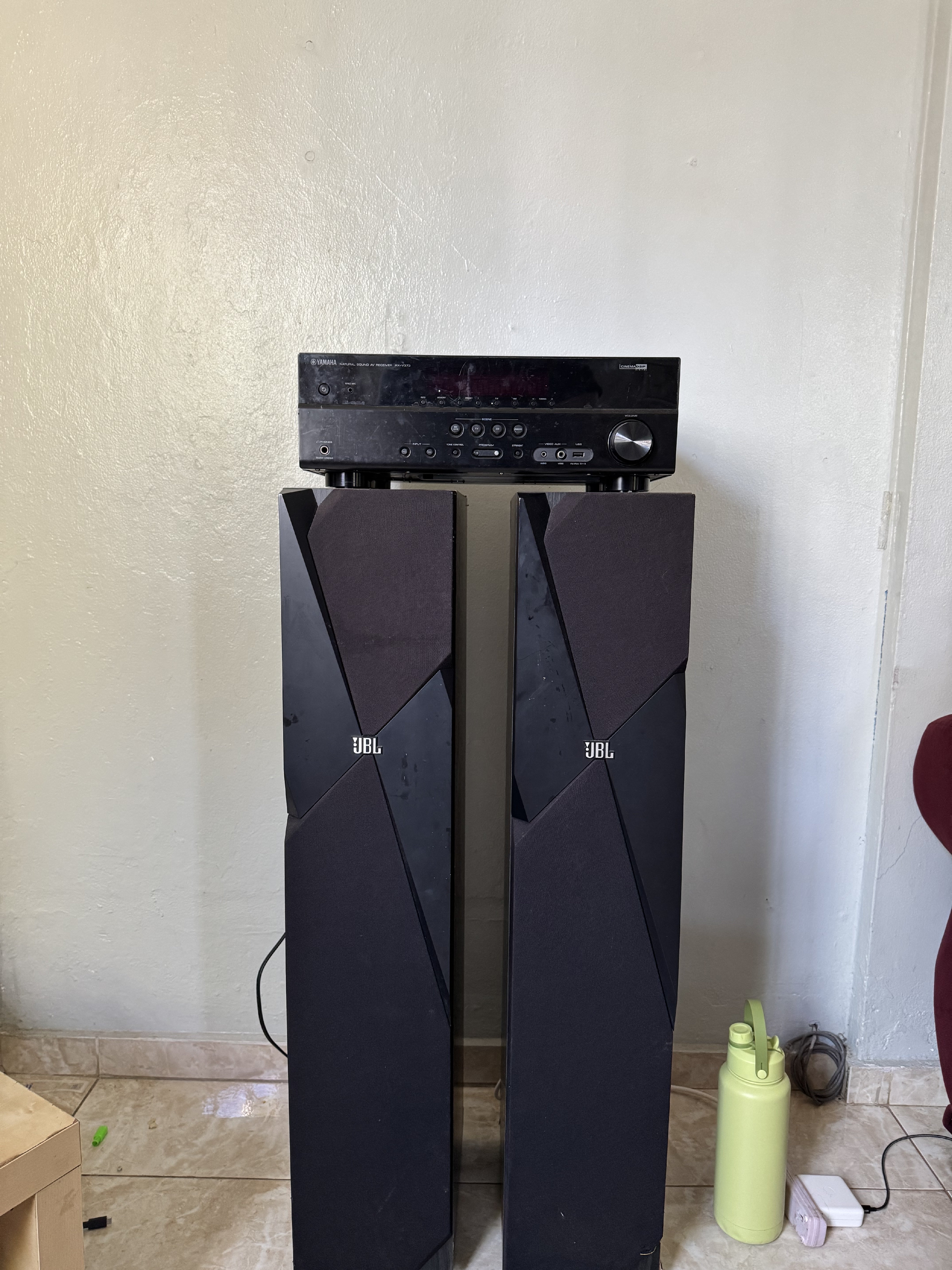 camaras y audio - Yamaha Reciever + JBL Bocinas