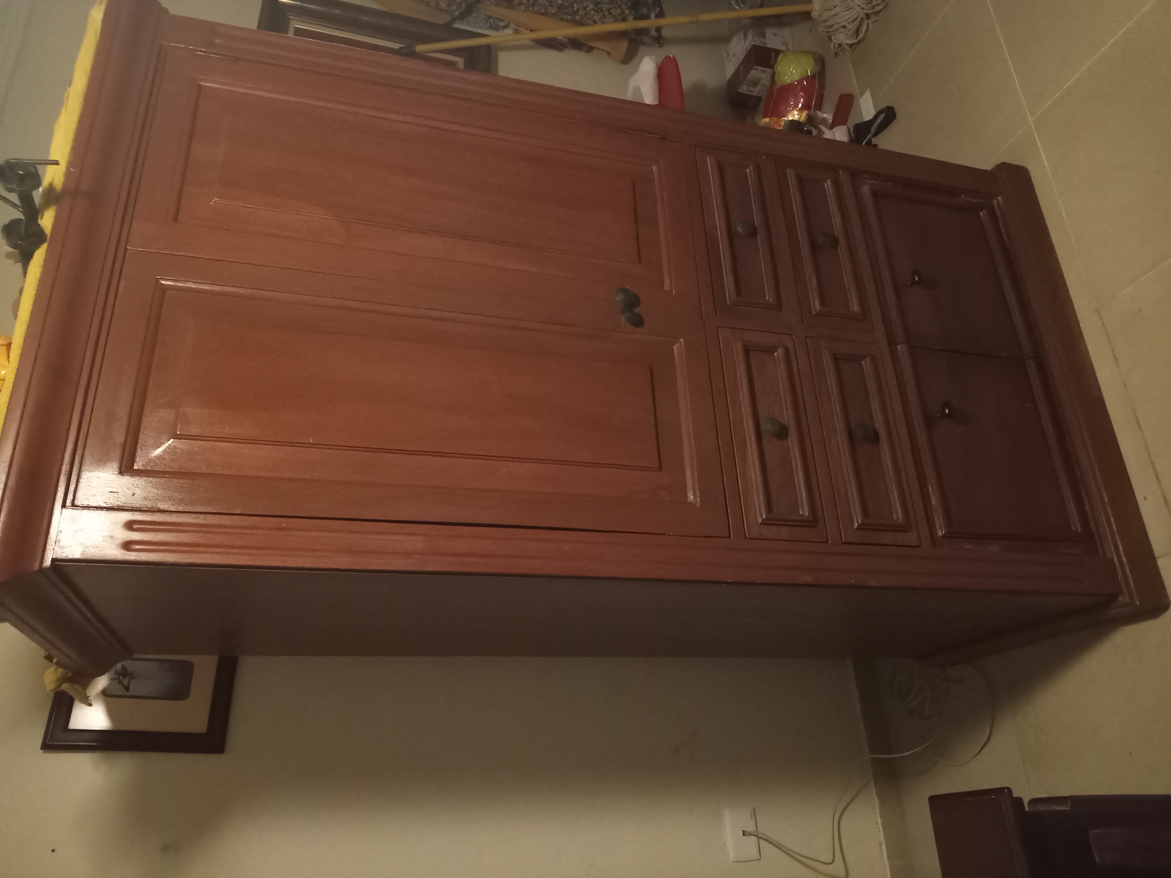 muebles y colchones - Mueble para televisor de caoba 1