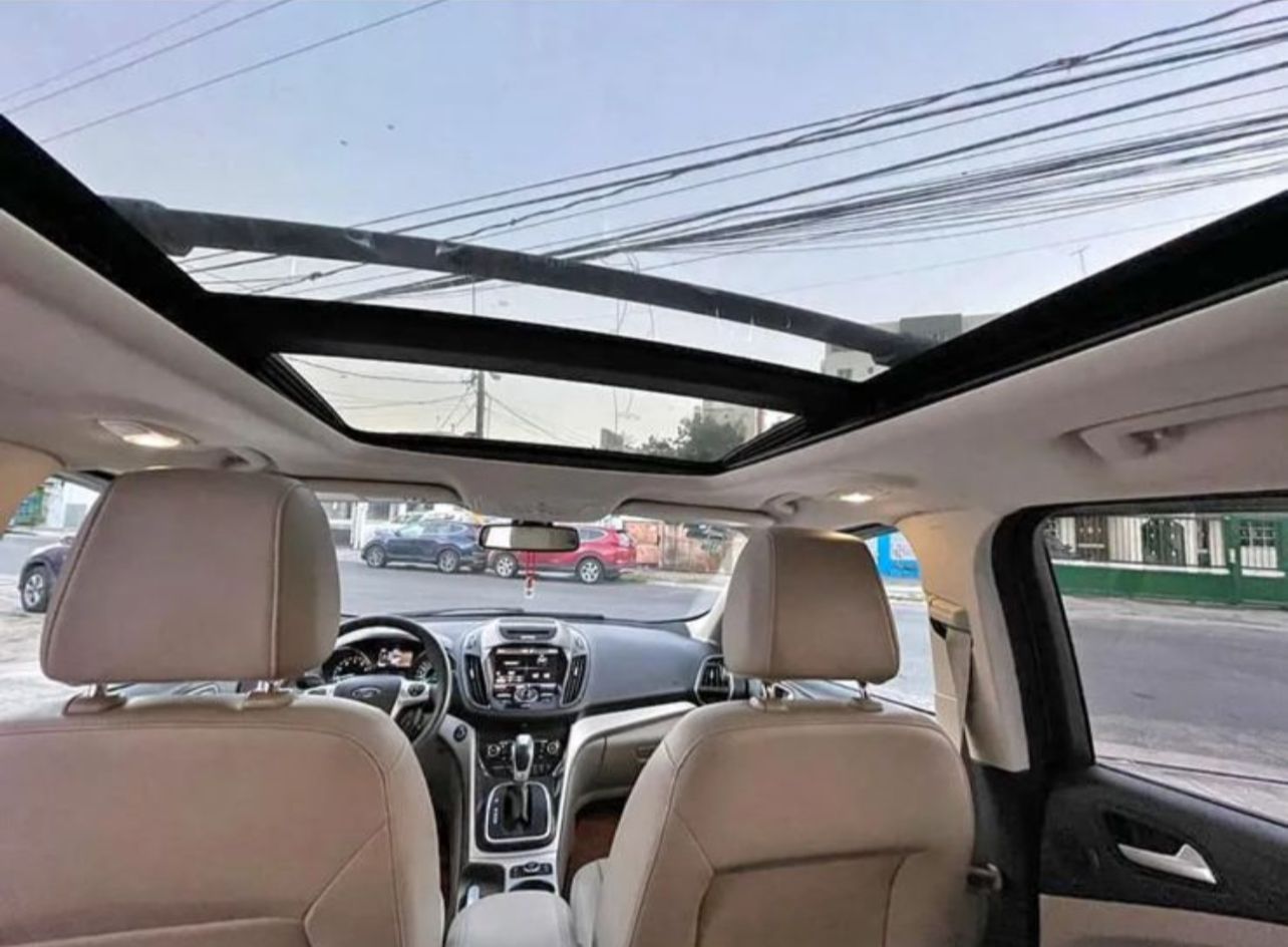 jeepetas y camionetas - Ford Escape Full 2013 – En excelentes condiciones 3