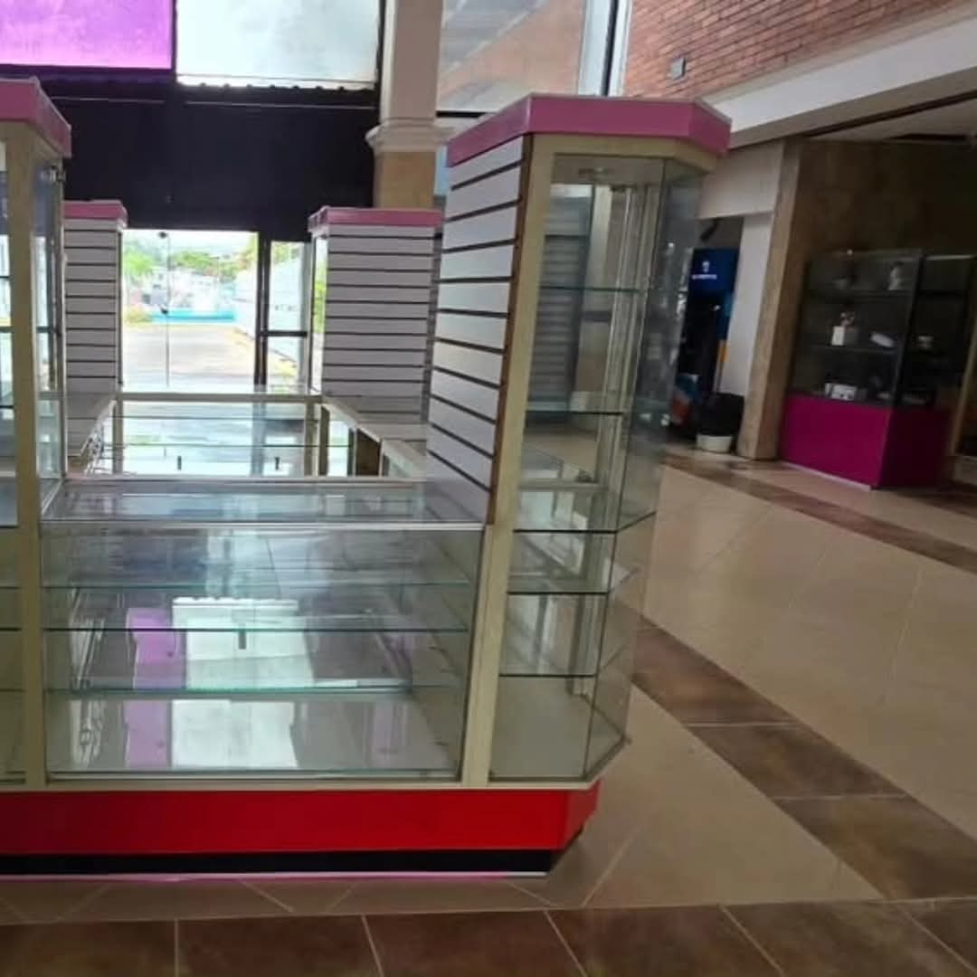 oficinas y locales comerciales - rento modulo de pasillo incluye luz , mantenimiento, planta eléctrica full  3