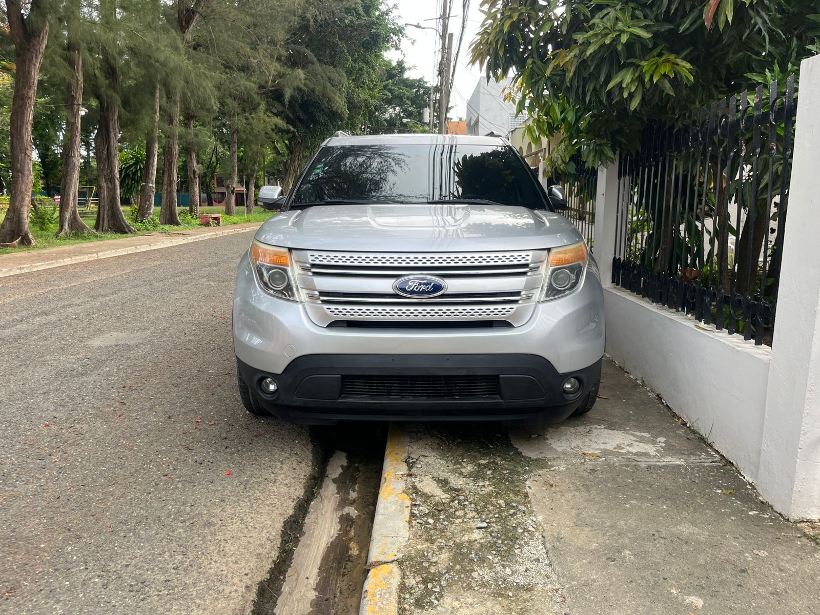 jeepetas y camionetas - Vendo Ford explorer XLT 2012  4x4 5